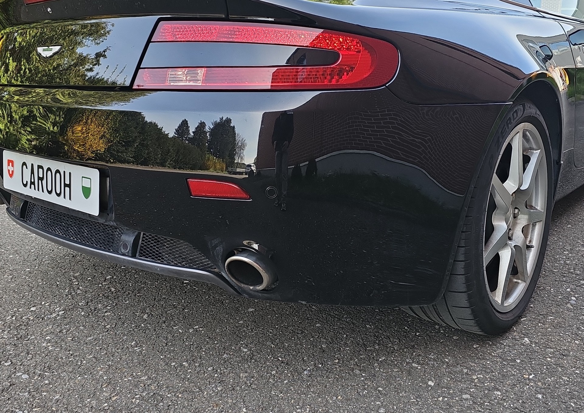 ASTON MARTIN V8 Vantage 4.3-image-25