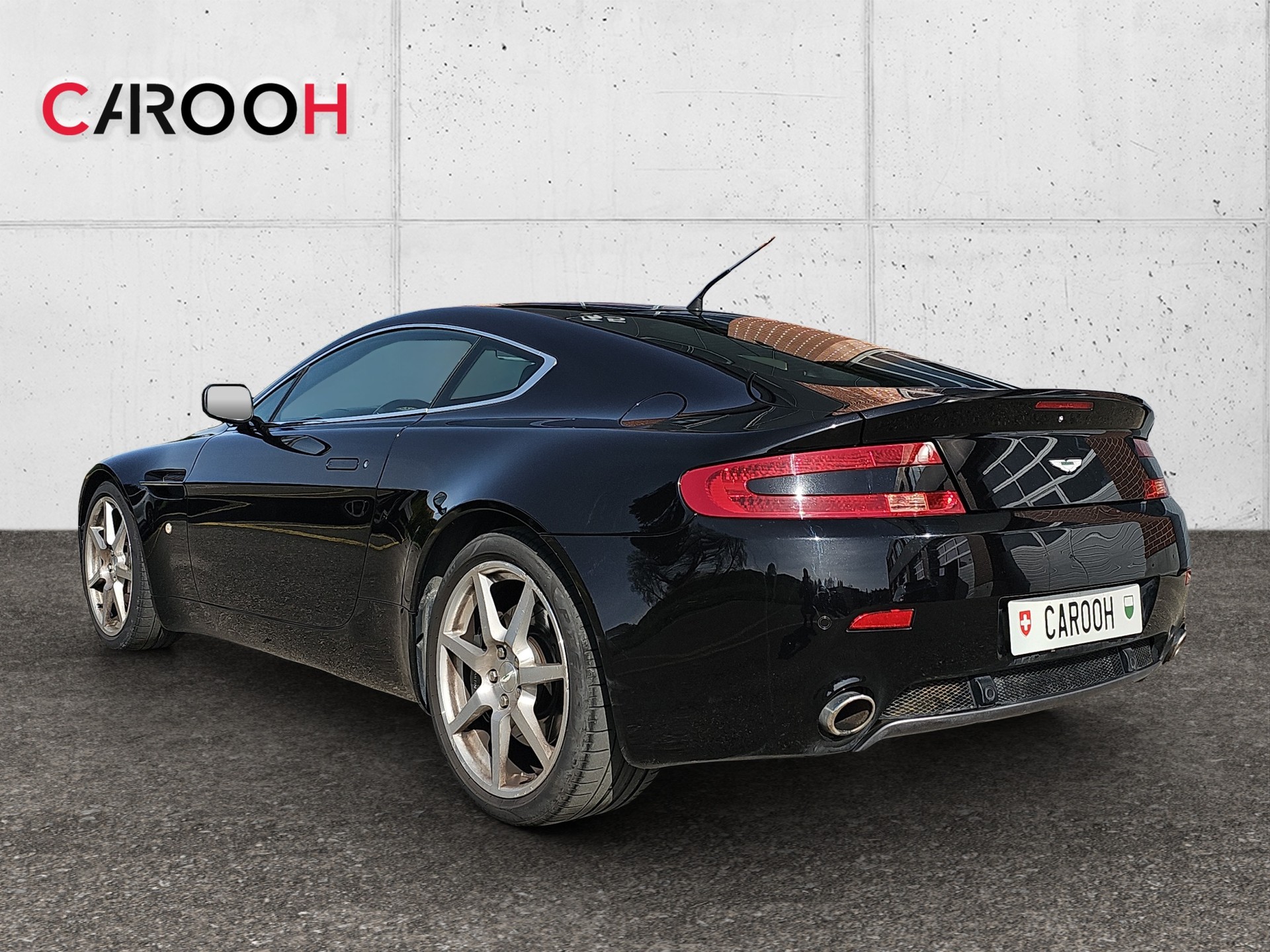 ASTON MARTIN V8 Vantage 4.3-image-6