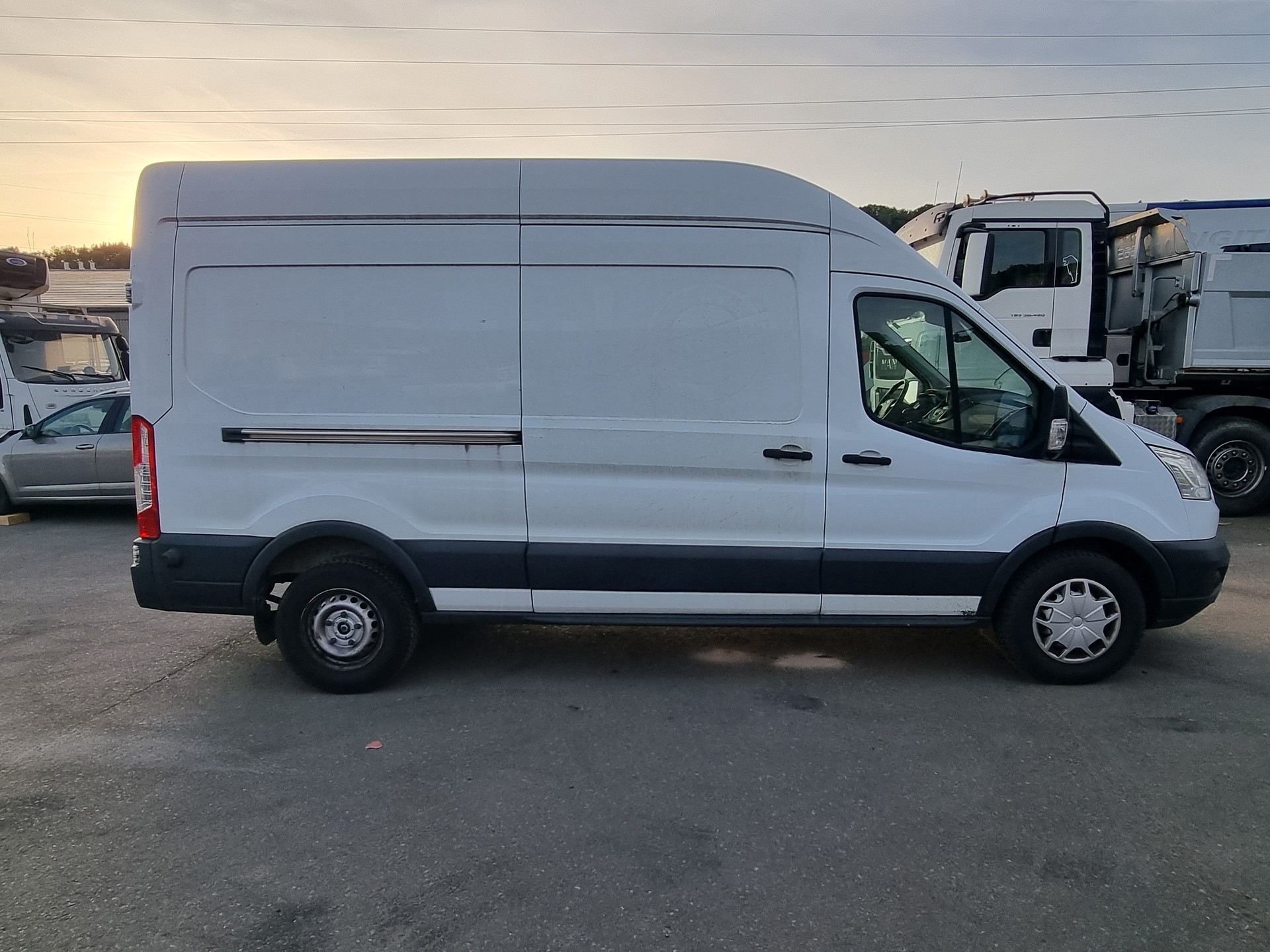 FORD Transit Van 350 L3 Ambiente 2.0 TDCi 130 FWD-image-4