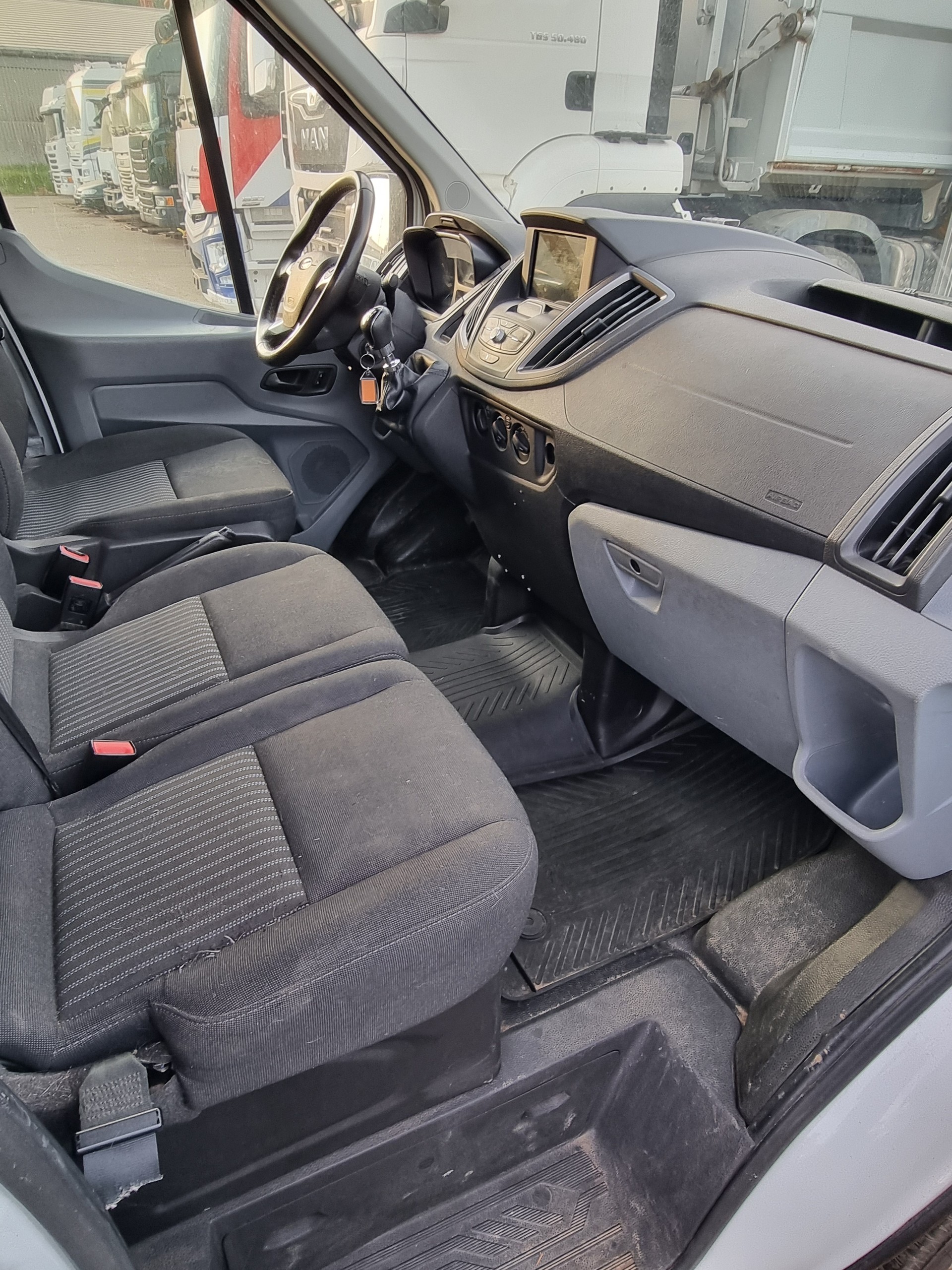FORD Transit Van 350 L3 Ambiente 2.0 TDCi 130 FWD-image-11