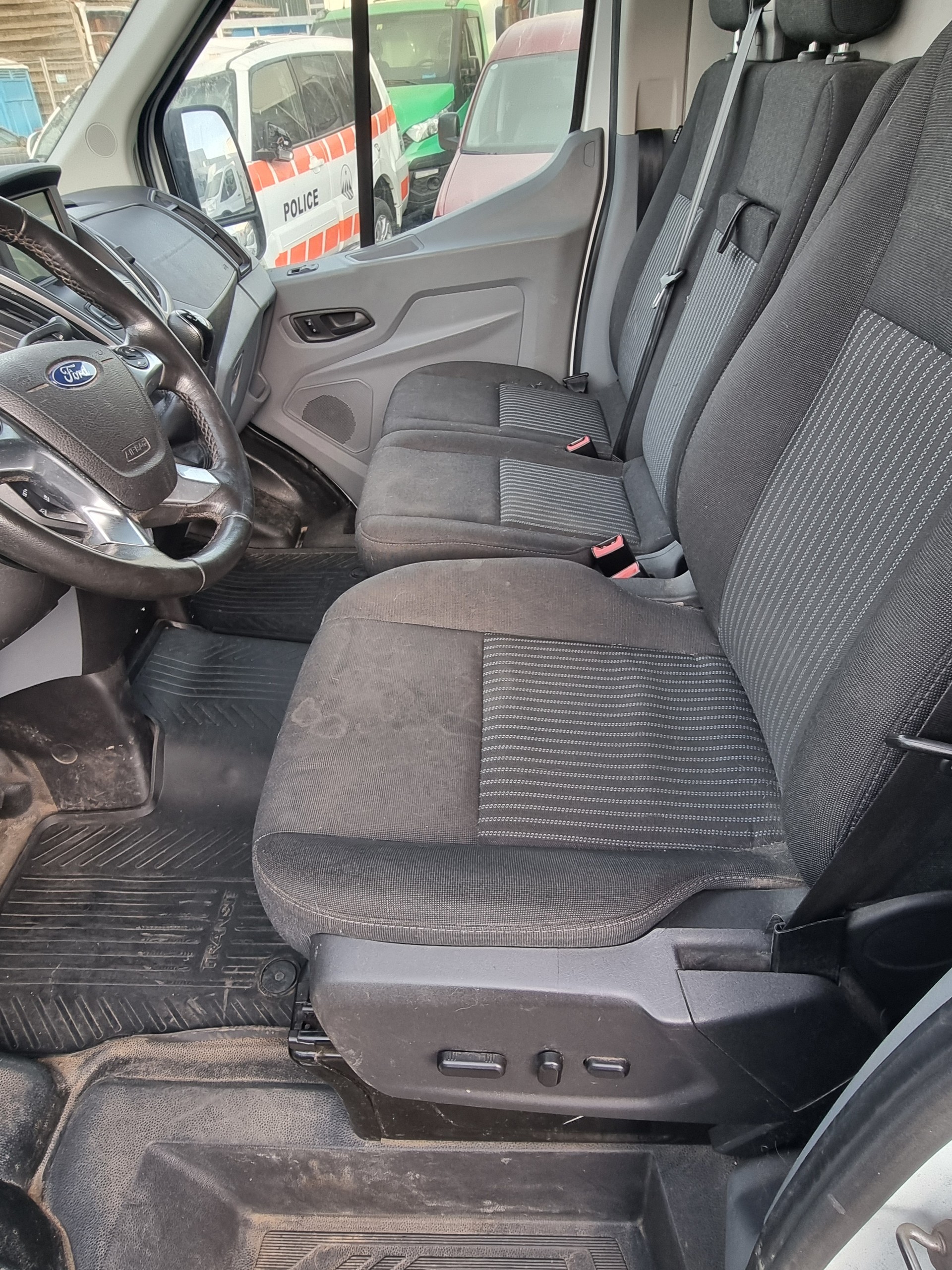 FORD Transit Van 350 L3 Ambiente 2.0 TDCi 130 FWD-image-8