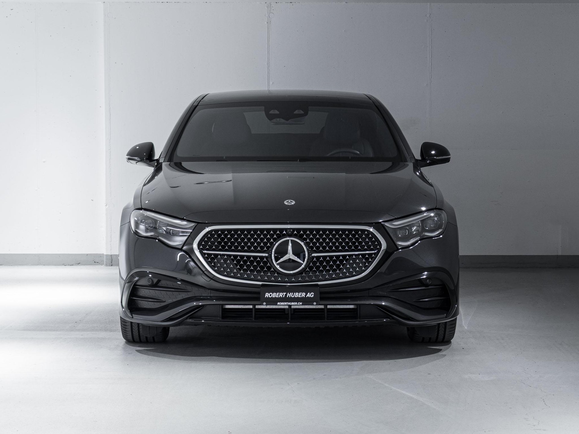 MERCEDES-BENZ E 200 4MATIC-image-2
