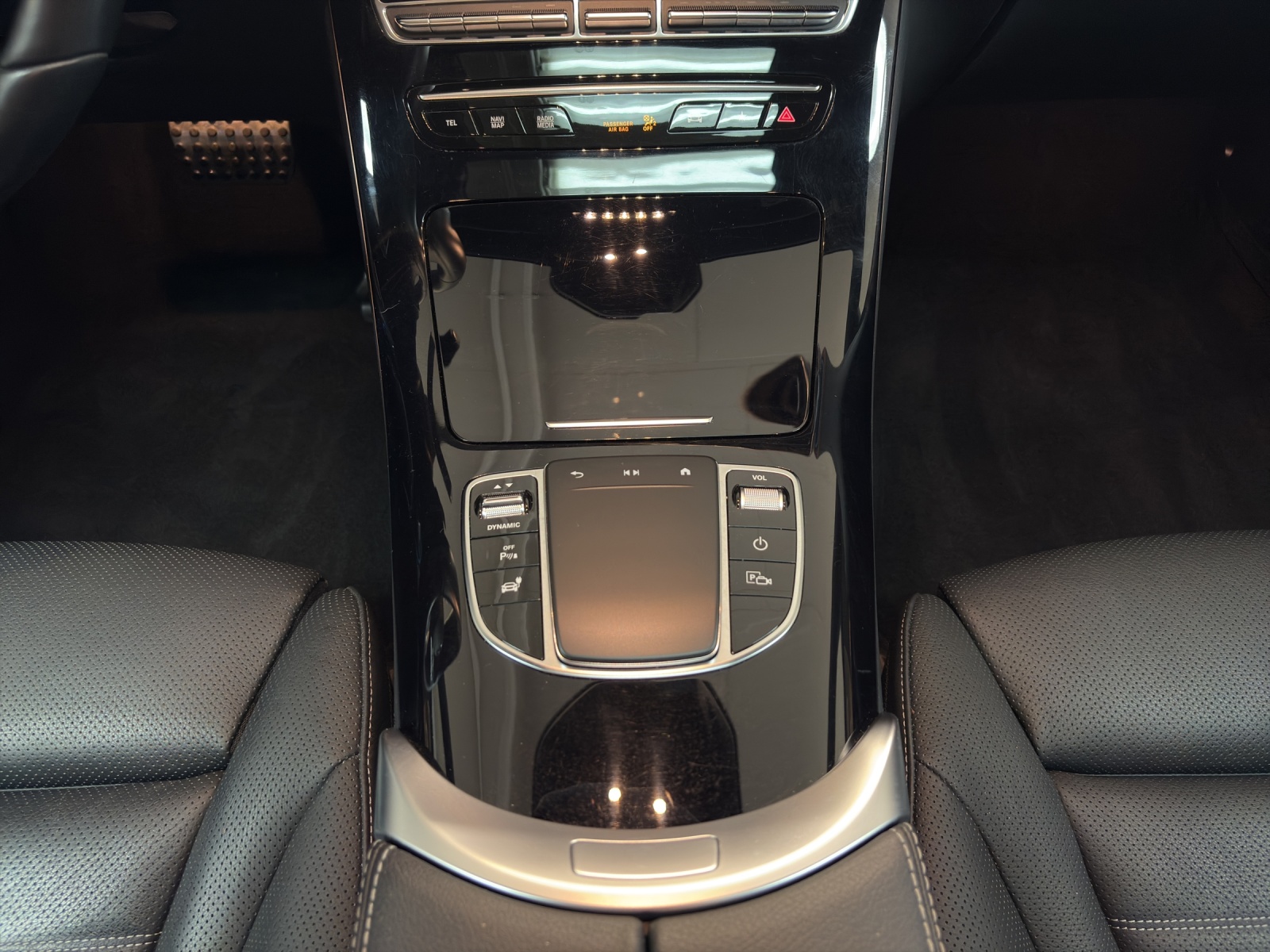 MERCEDES-BENZ EQC 400 4Matic EQ Star-image-15