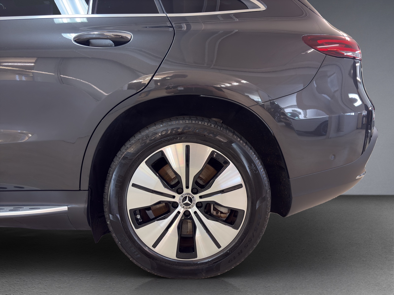 MERCEDES-BENZ EQC 400 4Matic EQ Star-image-5