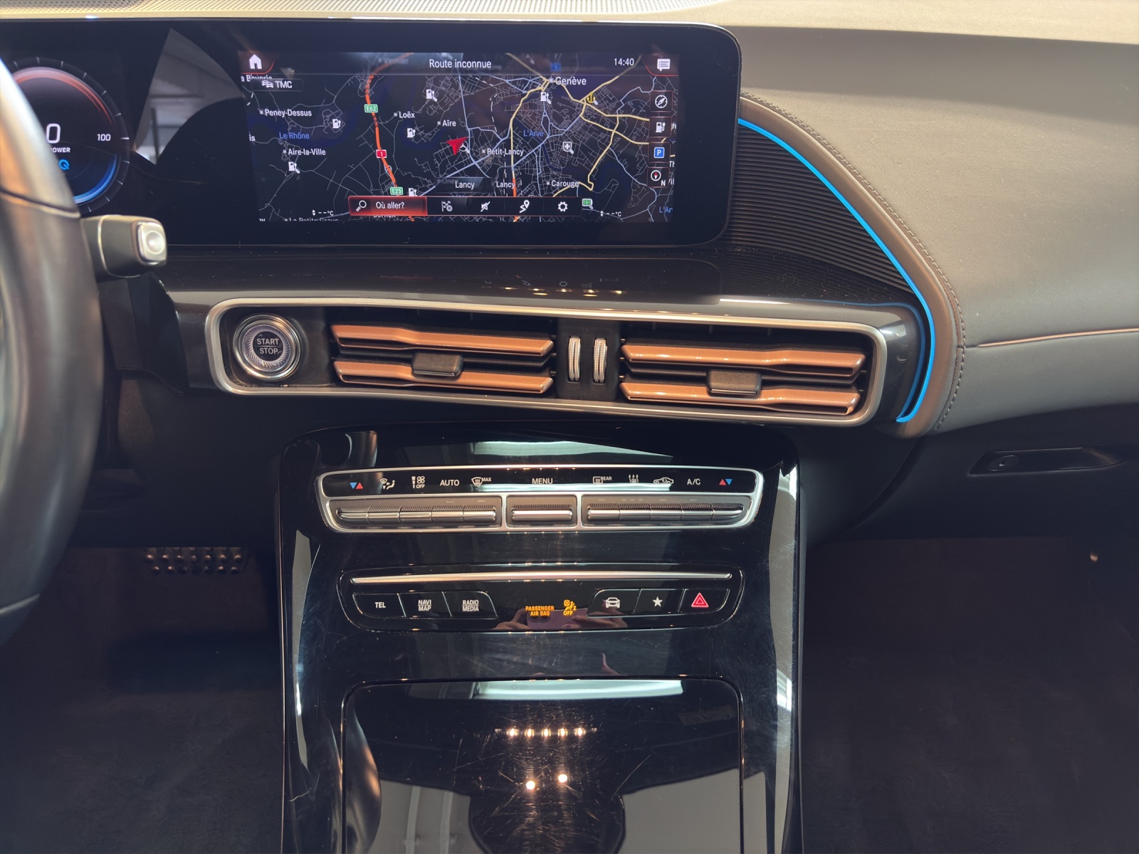 MERCEDES-BENZ EQC 400 4Matic EQ Star-image-14