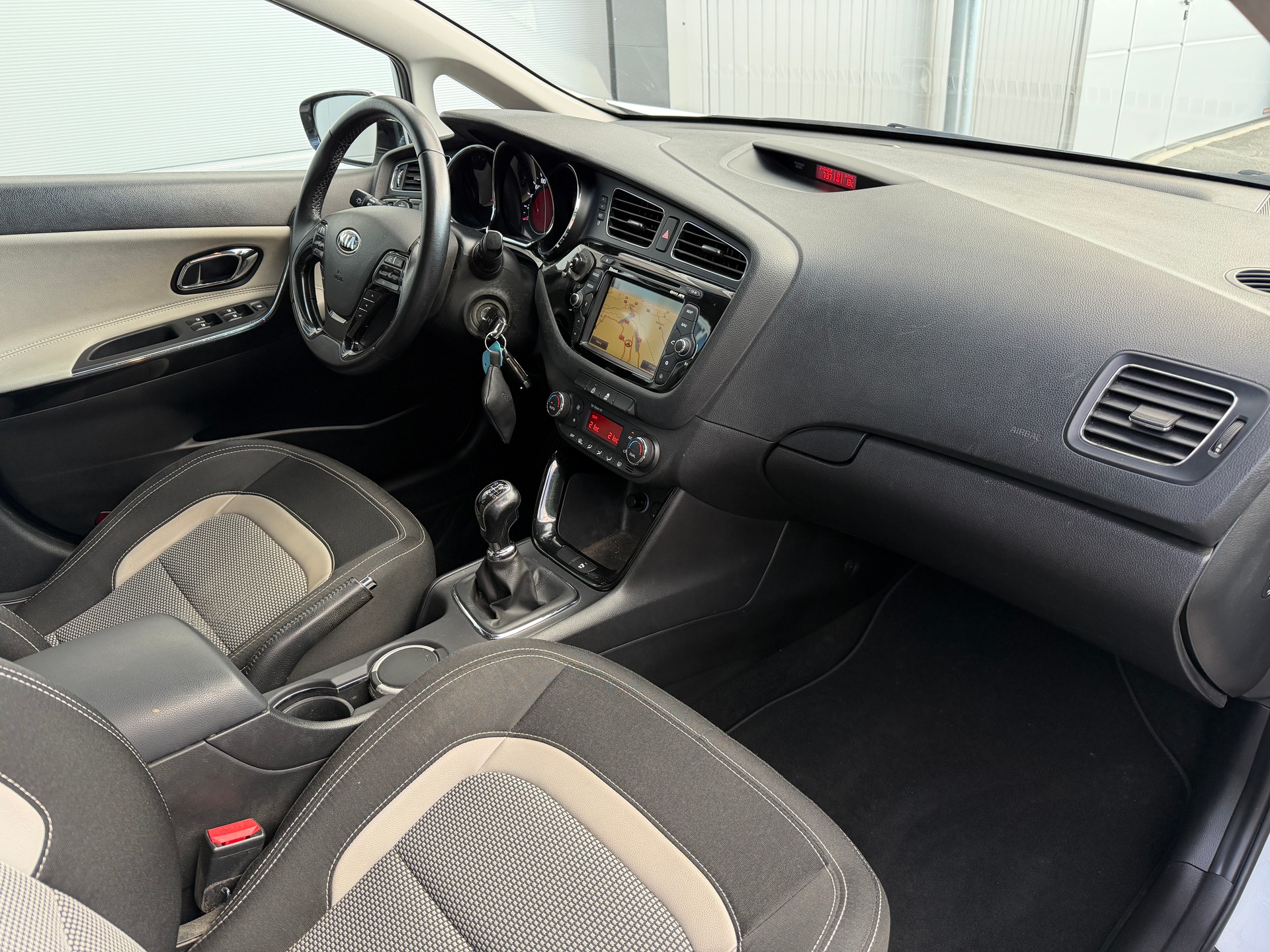 KIA Cee'd Sportswagon 1.6 GDi Swiss Eco Edition-image-7