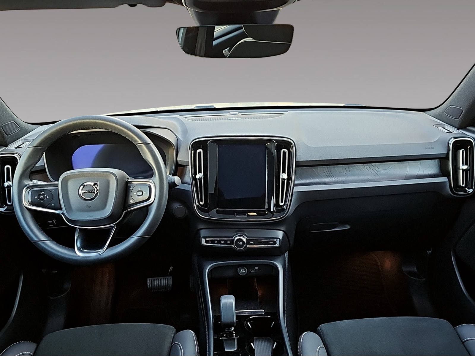 VOLVO C40 P8 Twin Recharge AWD-image-12