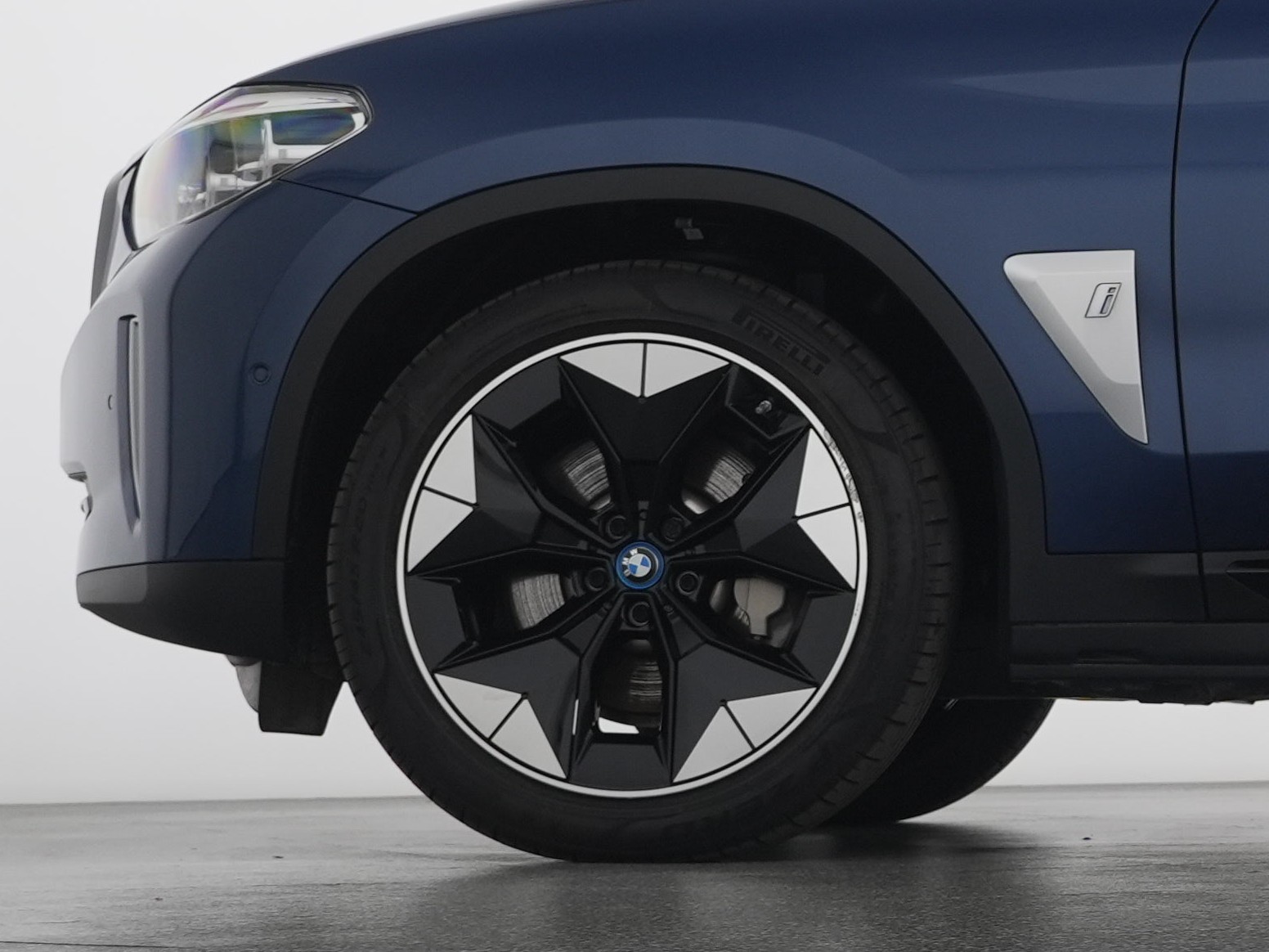 BMW iX3 E-Motor-image-4
