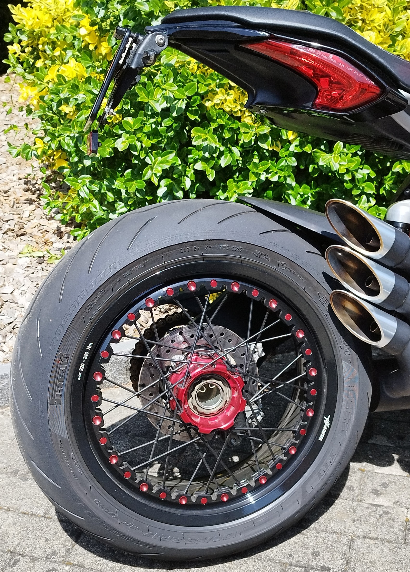 MV AGUSTA Dragster 800 RR ABS-image-2