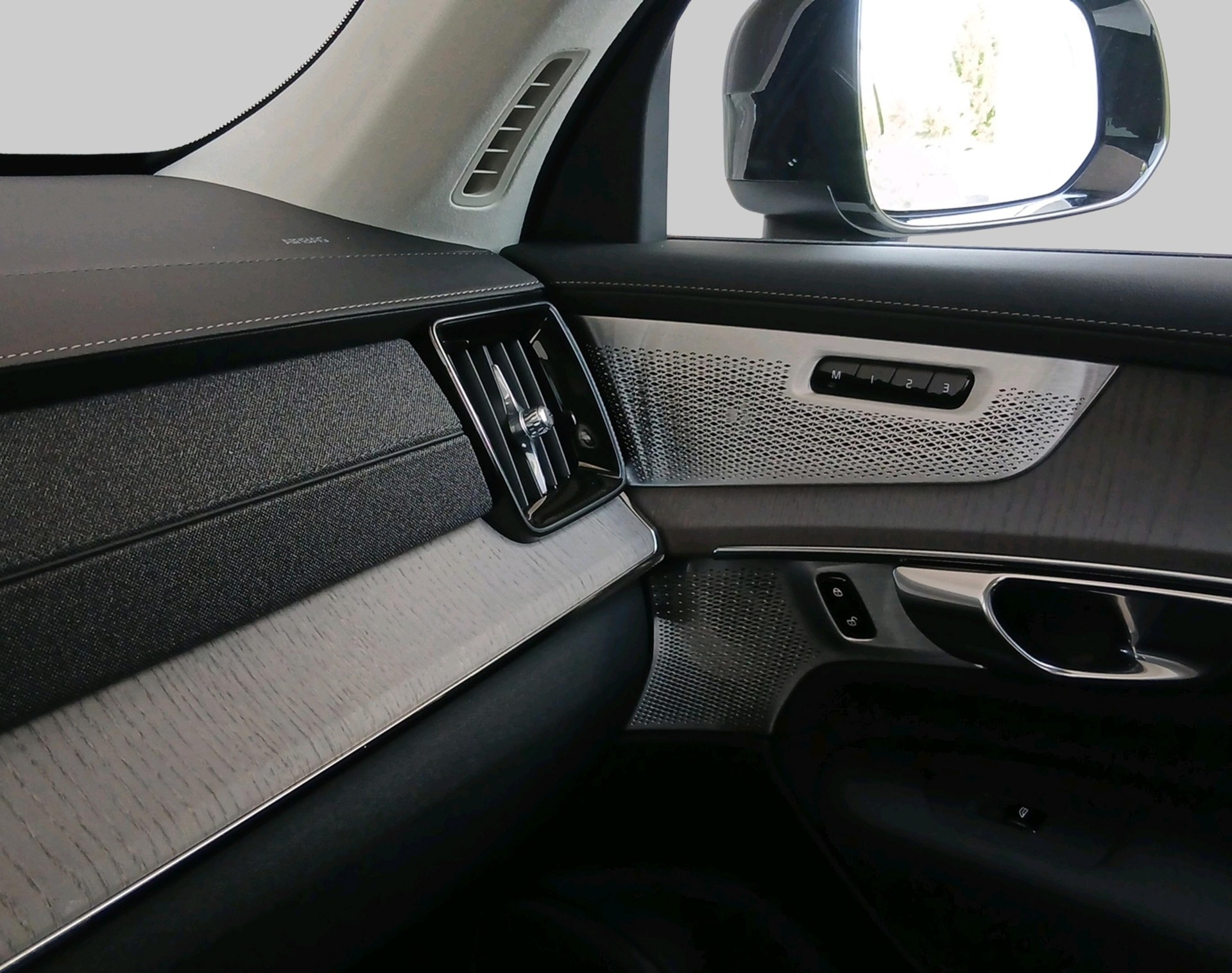 VOLVO XC90 2.0 B5 MH Ultra Dark AWD-image-18