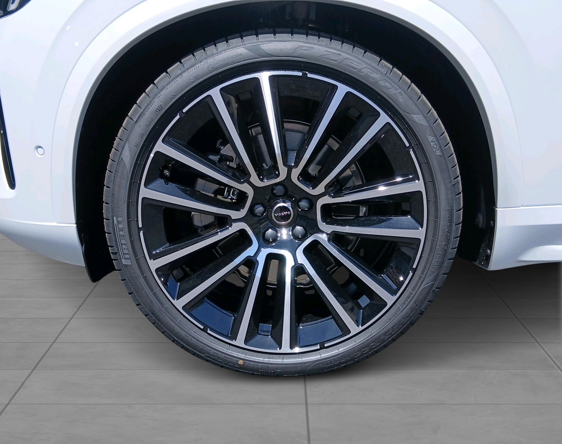 VOLVO XC90 2.0 B5 MH Ultra Dark AWD-image-10