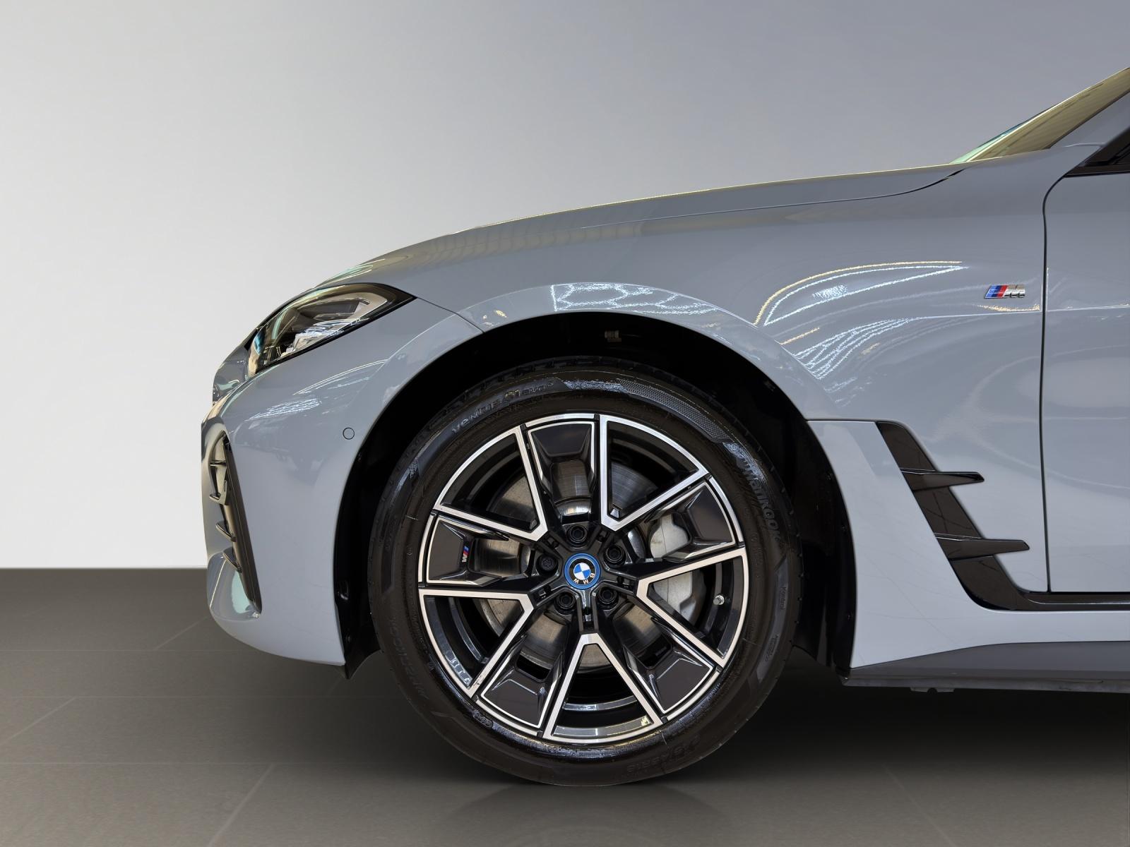 BMW i4 eDrive40 M-SportPaket-image-19