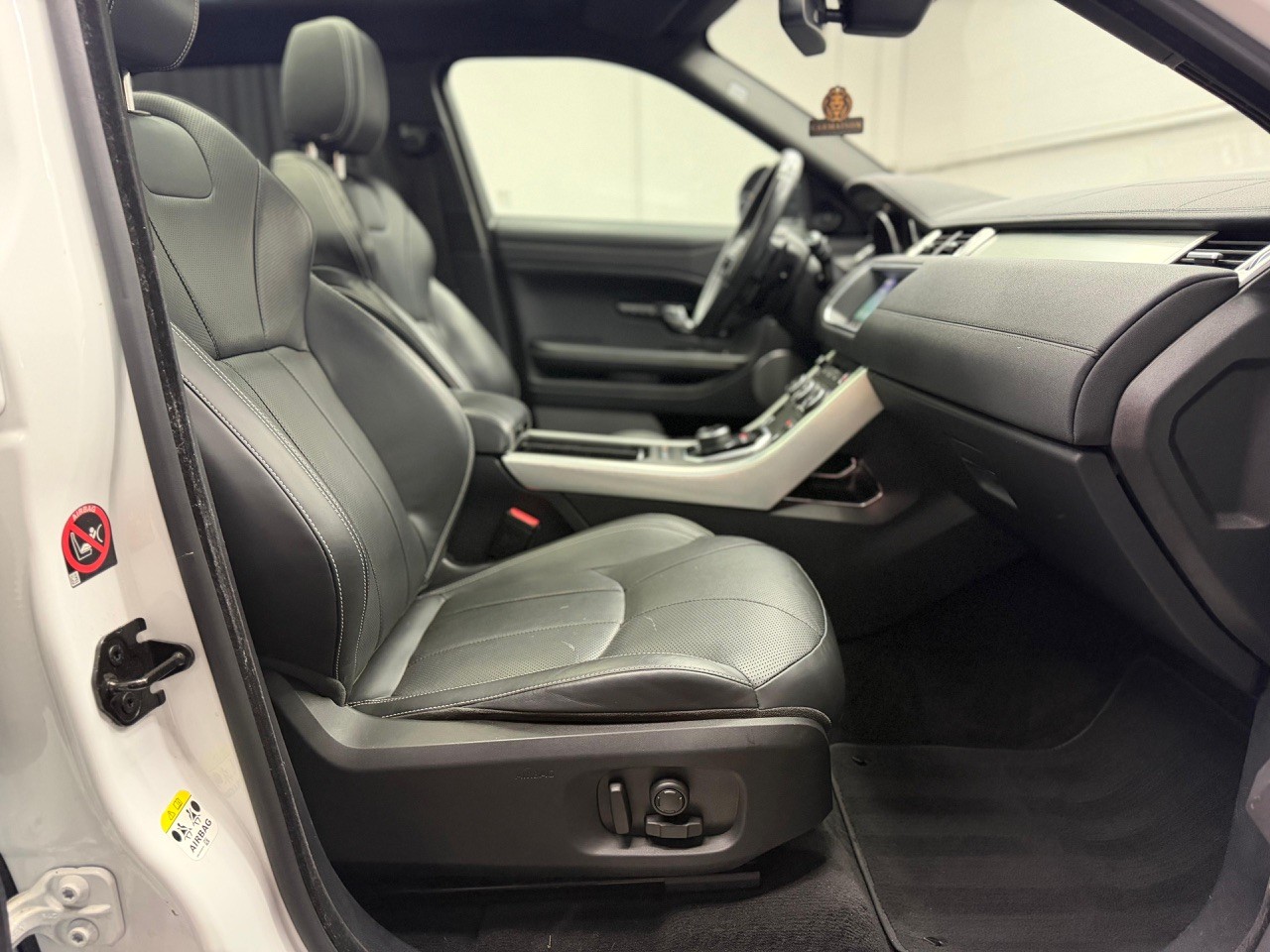 LAND ROVER Range Rover Evoque 2.0 TD4 HSE AT9-image-23