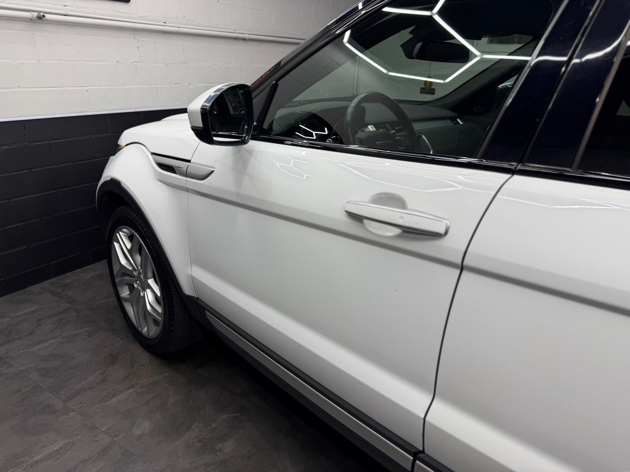LAND ROVER Range Rover Evoque 2.0 TD4 HSE AT9-image-4