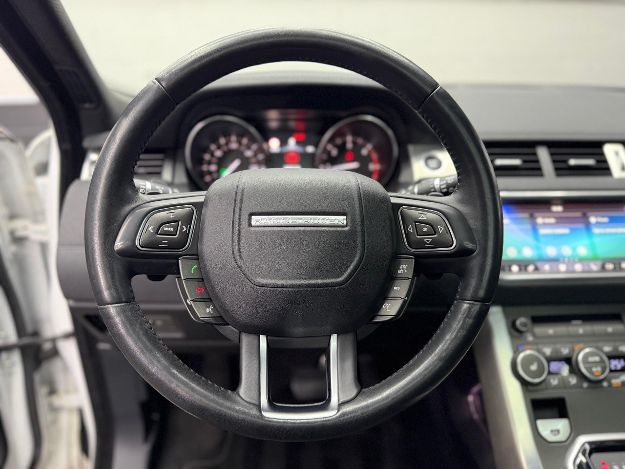LAND ROVER Range Rover Evoque 2.0 TD4 HSE AT9-image-13