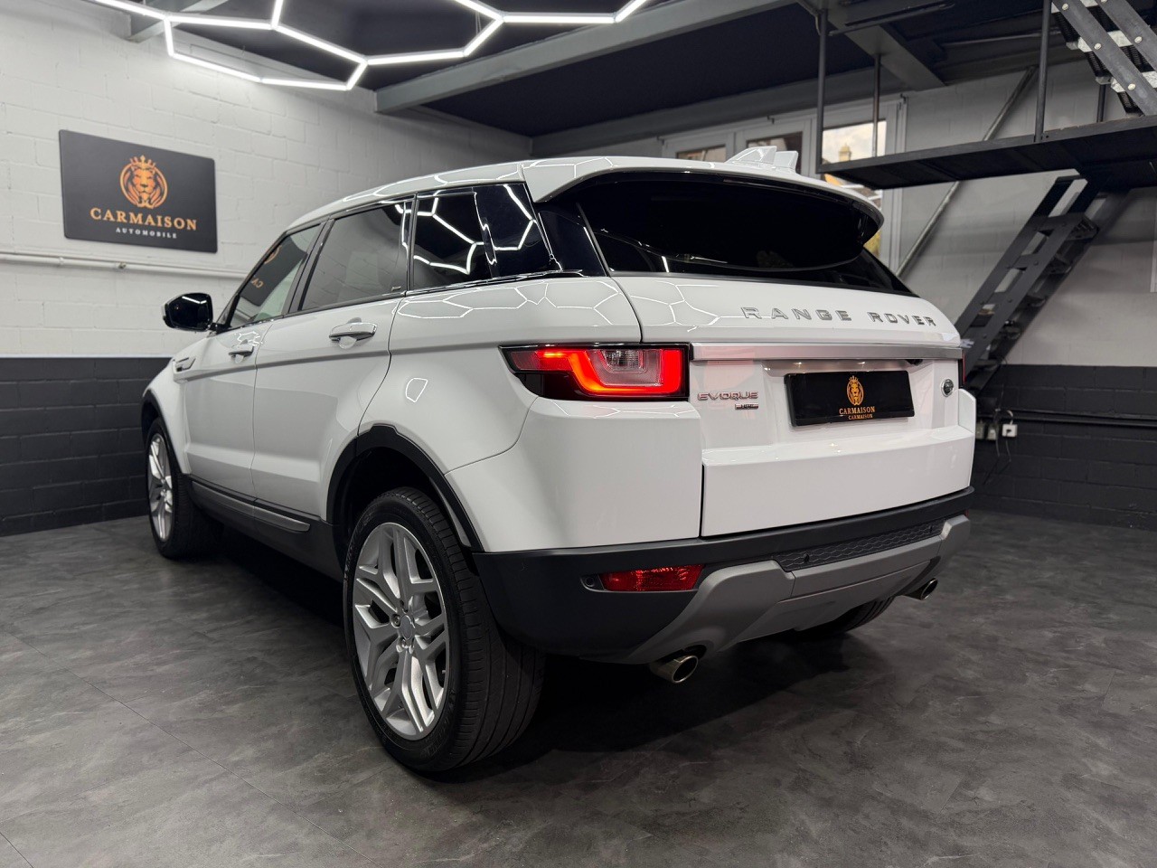 LAND ROVER Range Rover Evoque 2.0 TD4 HSE AT9-image-5