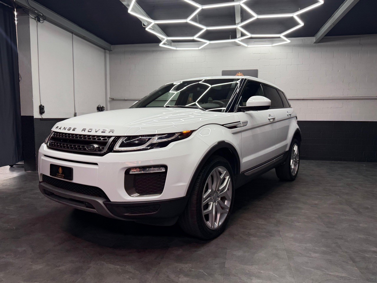LAND ROVER Range Rover Evoque 2.0 TD4 HSE AT9-showroom-element-2