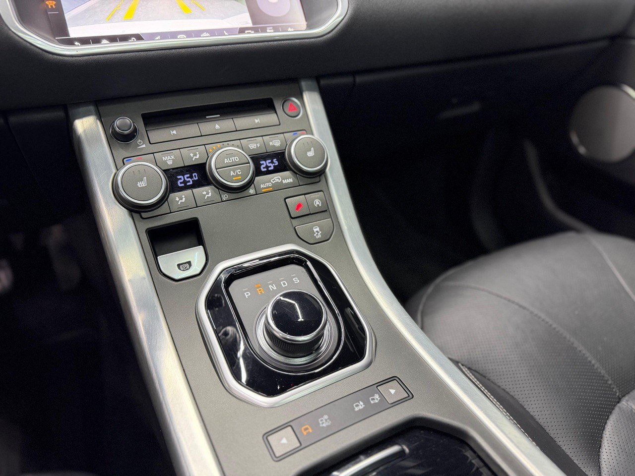 LAND ROVER Range Rover Evoque 2.0 TD4 HSE AT9-image-16