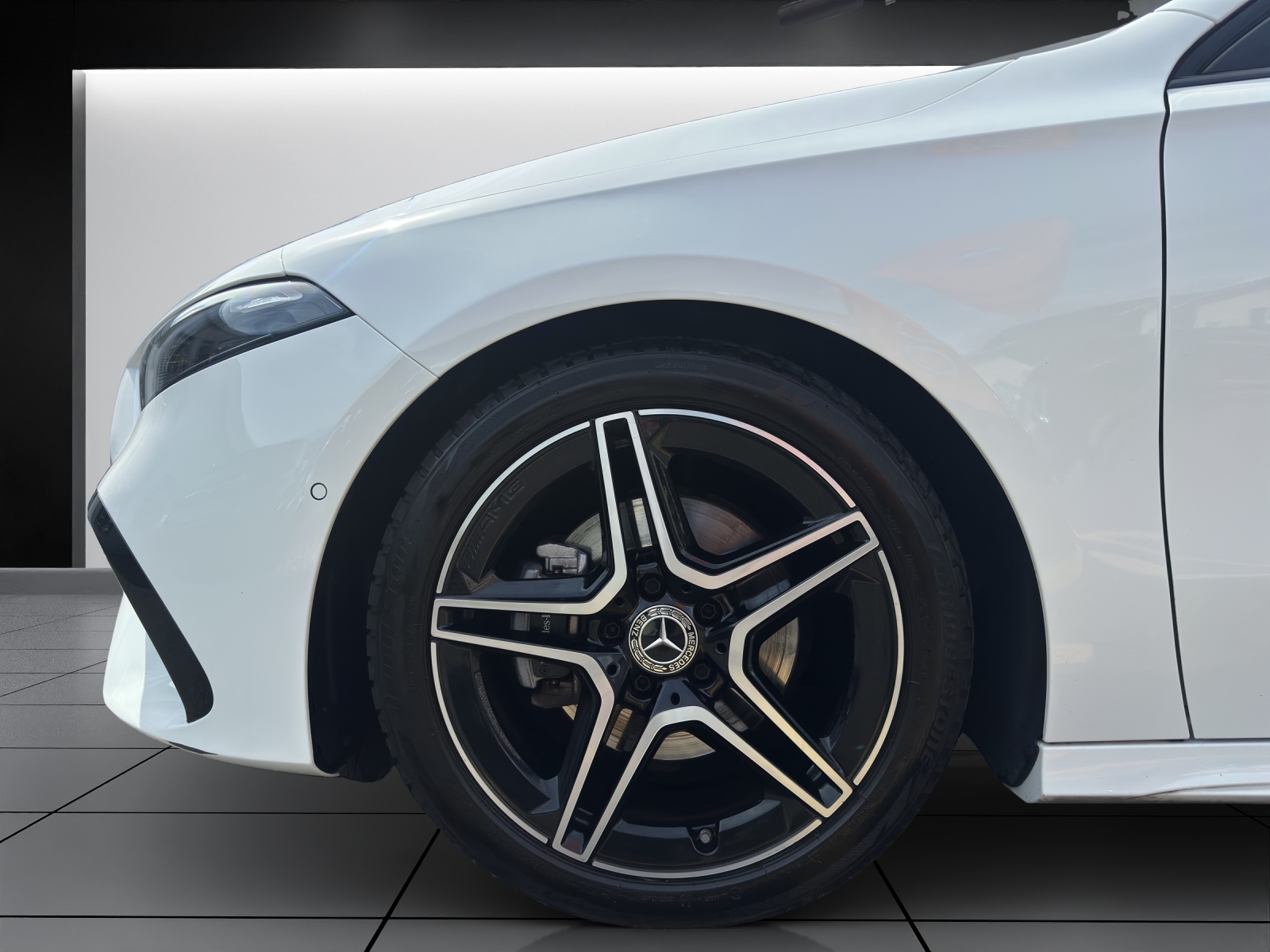MERCEDES-BENZ A 180-image-5