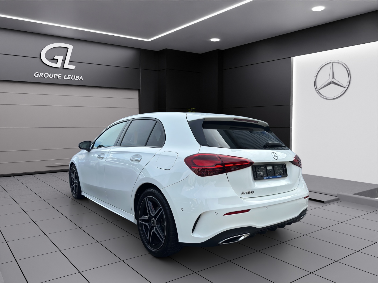 MERCEDES-BENZ A 180-showroom-element-3