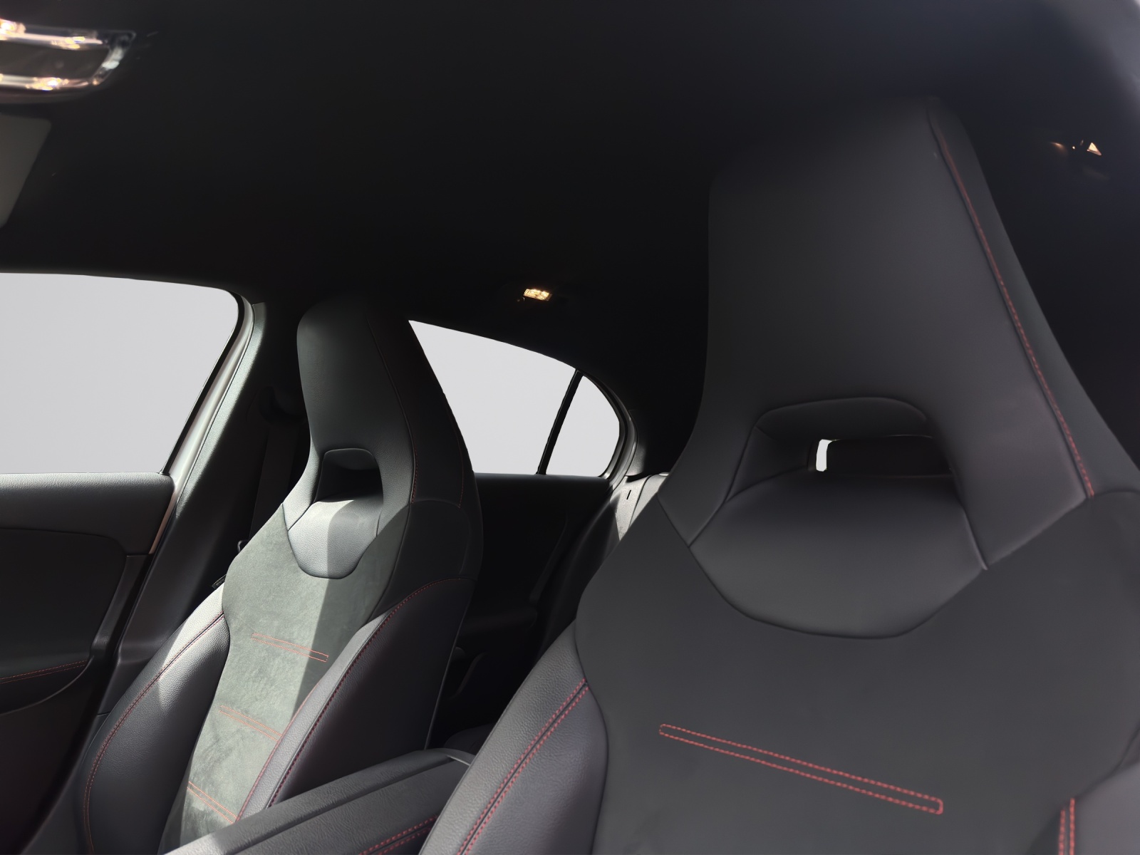 MERCEDES-BENZ A 180-image-11