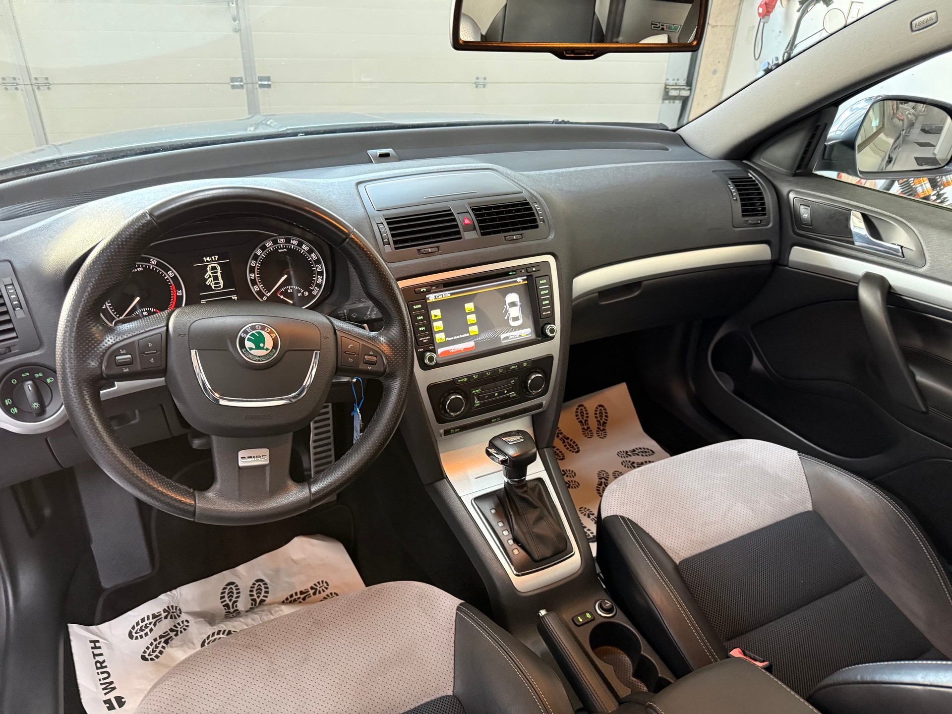 SKODA Octavia Combi 2.0 TSI RS DSG-image-5