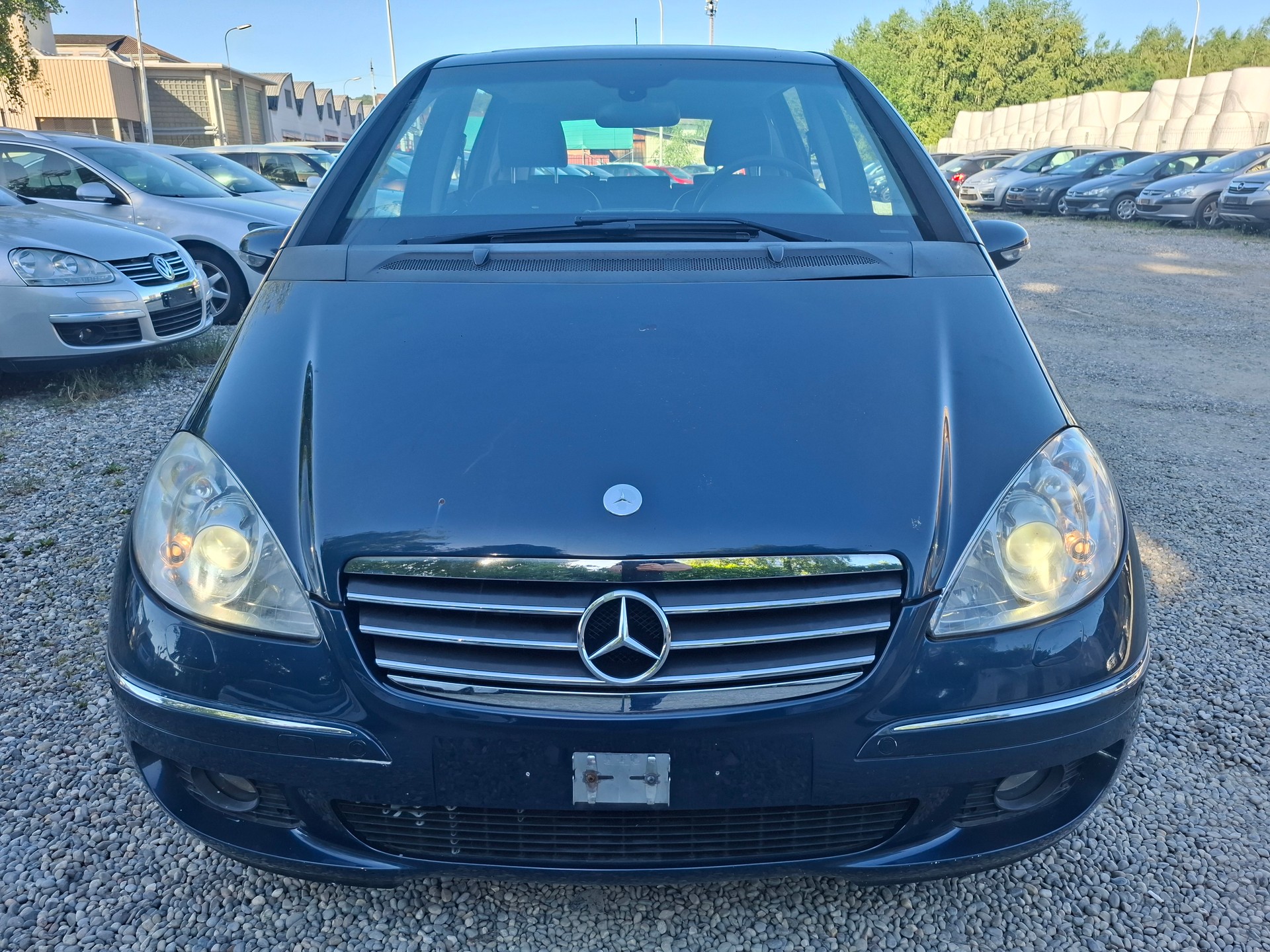 MERCEDES-BENZ A 200-image-2