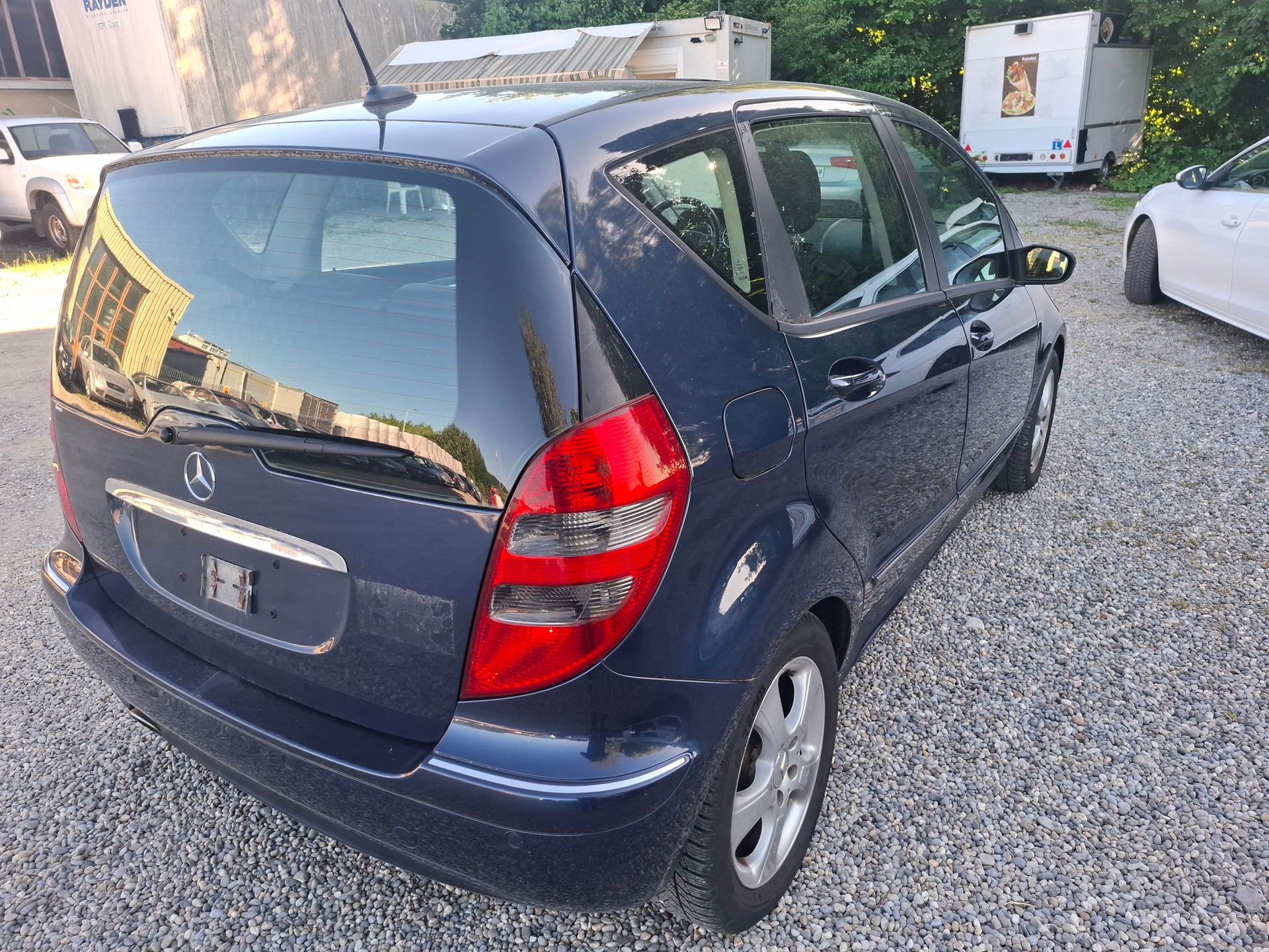 MERCEDES-BENZ A 200-image-5