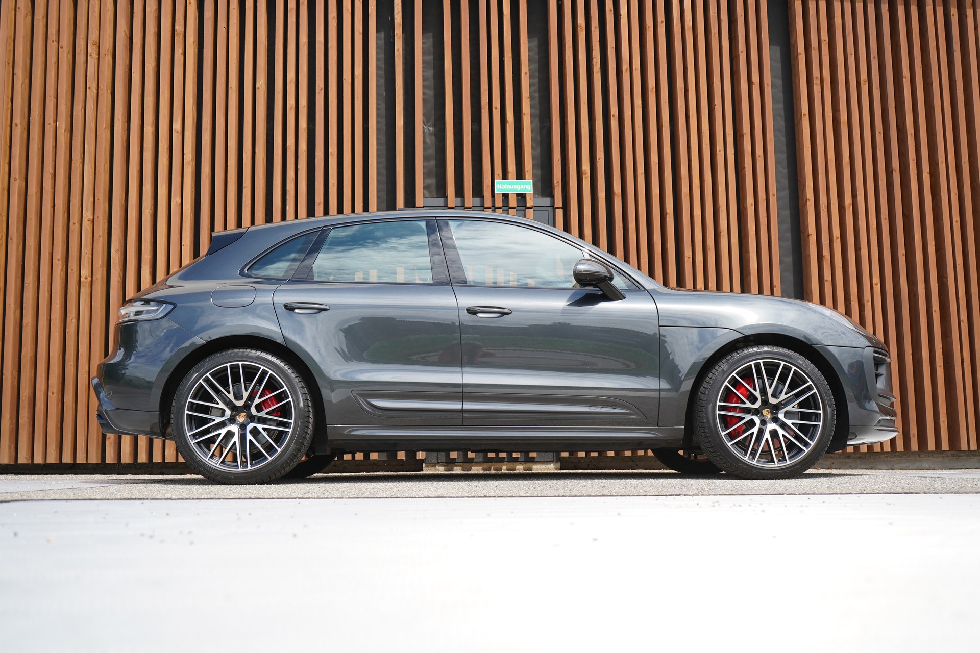PORSCHE MACAN GTS PDK l 440 PS-showroom-element-2