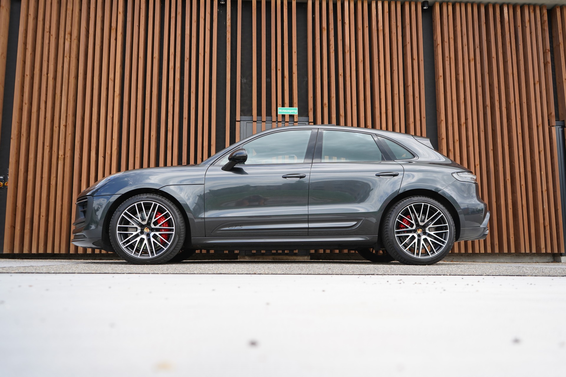 PORSCHE MACAN GTS PDK l 440 PS-showroom-element-3