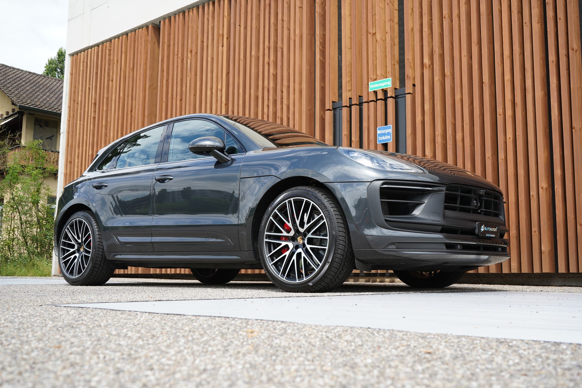 PORSCHE MACAN GTS PDK l 440 PS-image-9