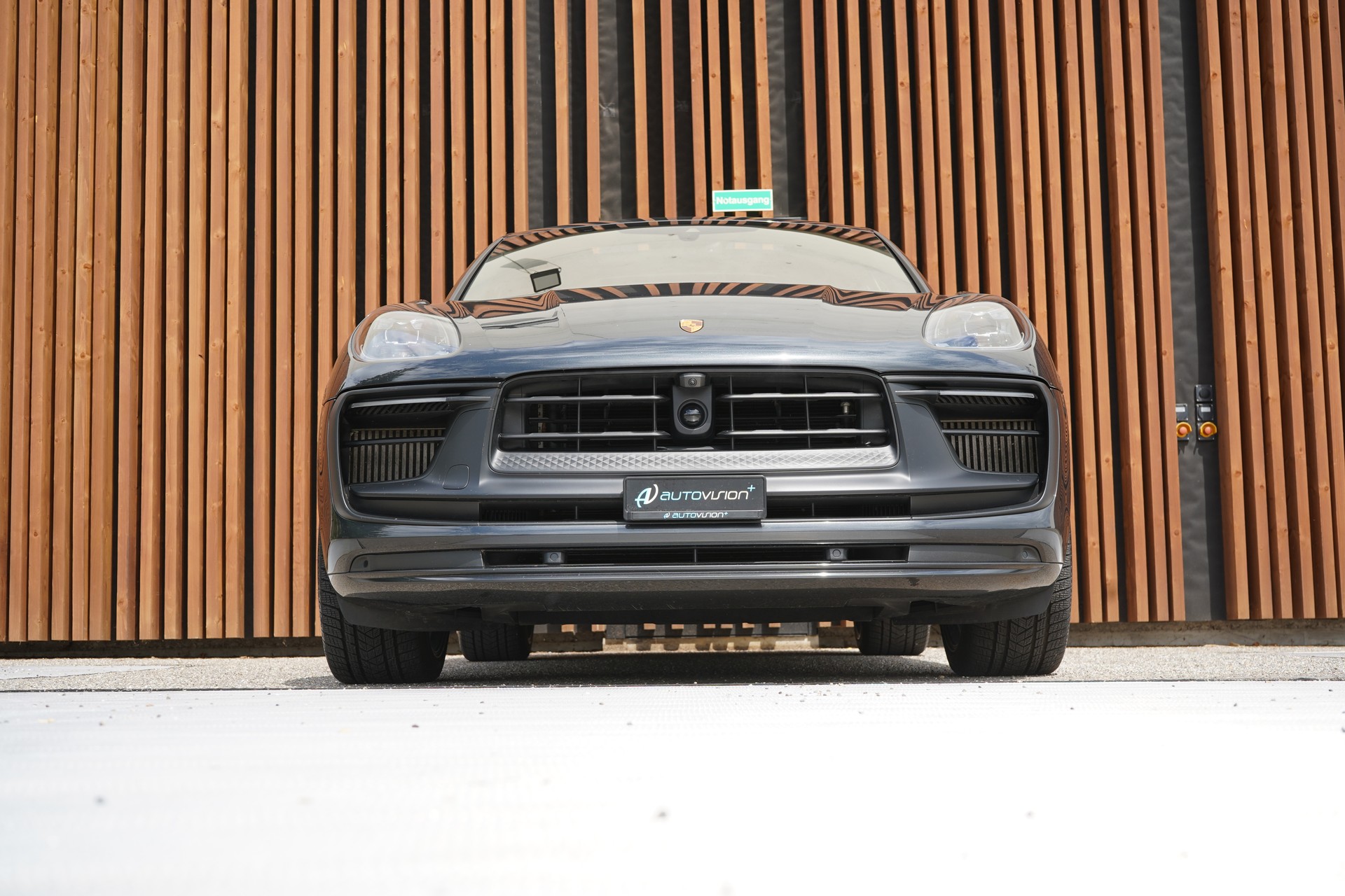 PORSCHE MACAN GTS PDK l 440 PS-image-15