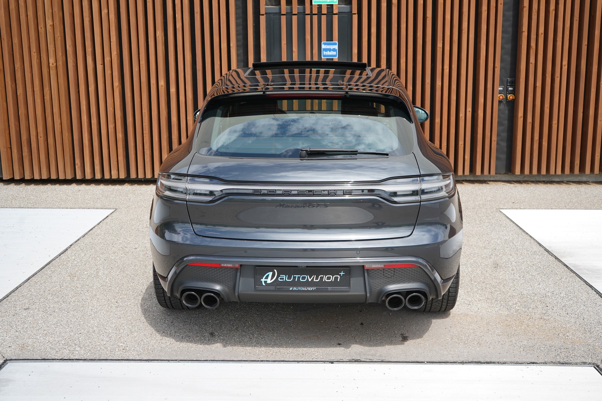 PORSCHE MACAN GTS PDK l 440 PS-image-16