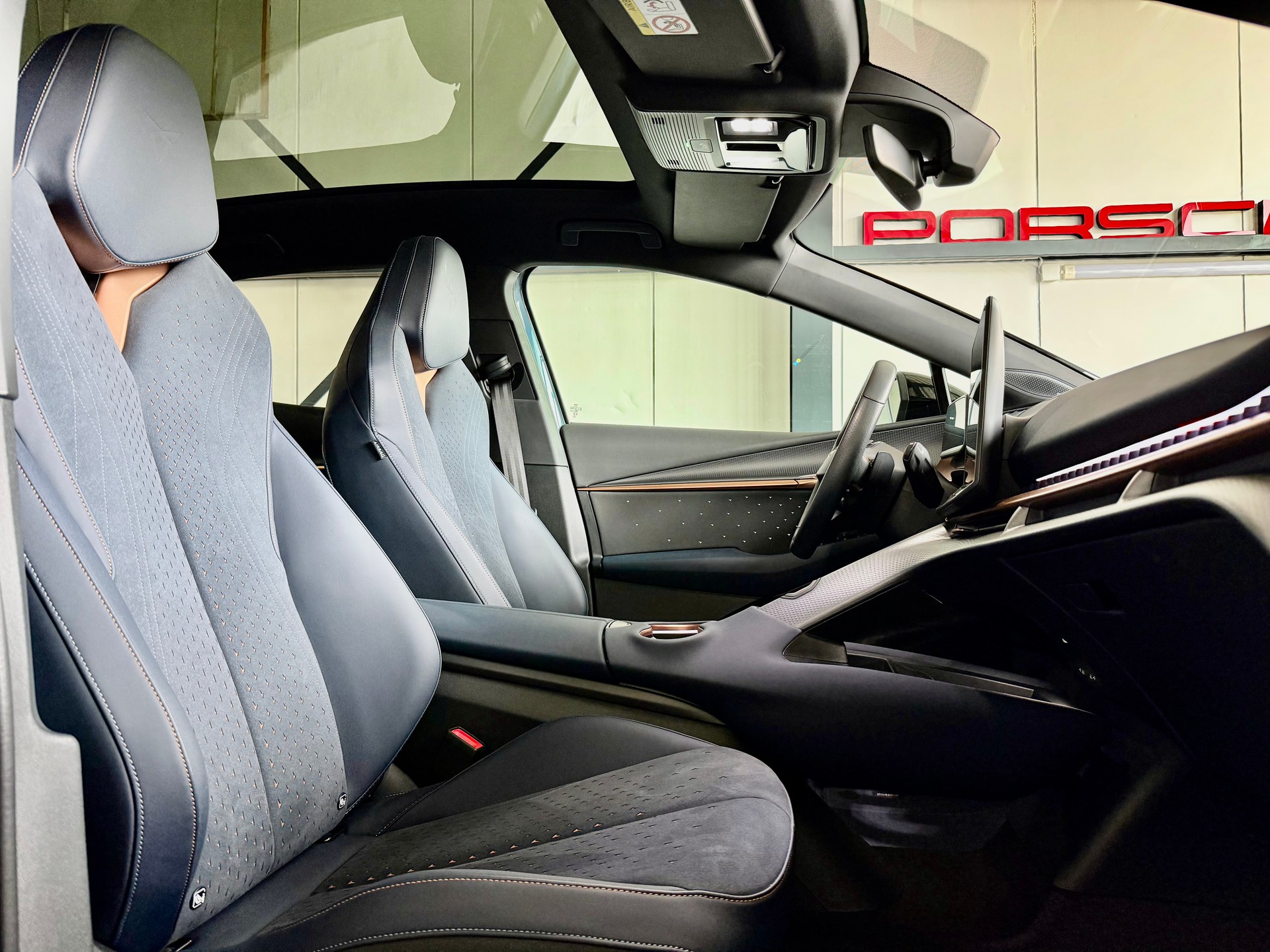 CUPRA Tavascan Type 9 77 kWh Sport Adrenaline / Vollausstattung-image-9