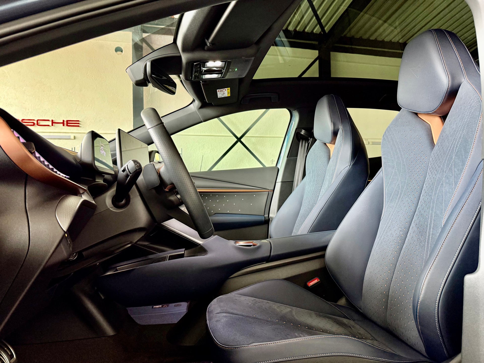 CUPRA Tavascan Type 9 77 kWh Sport Adrenaline / Vollausstattung-image-8