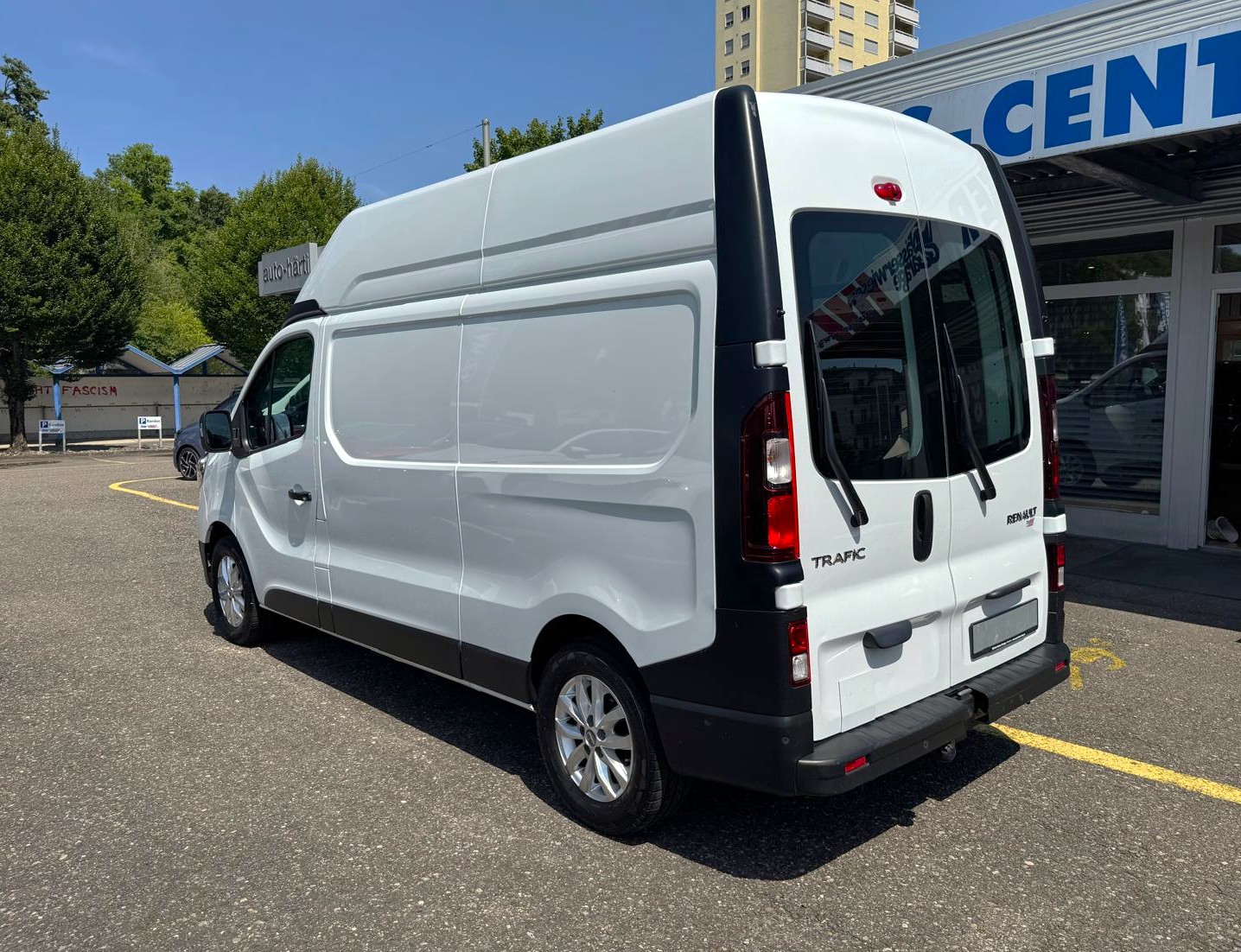 RENAULT Trafic 2.0 dCi 150 ADVANCE L2H2-image-13