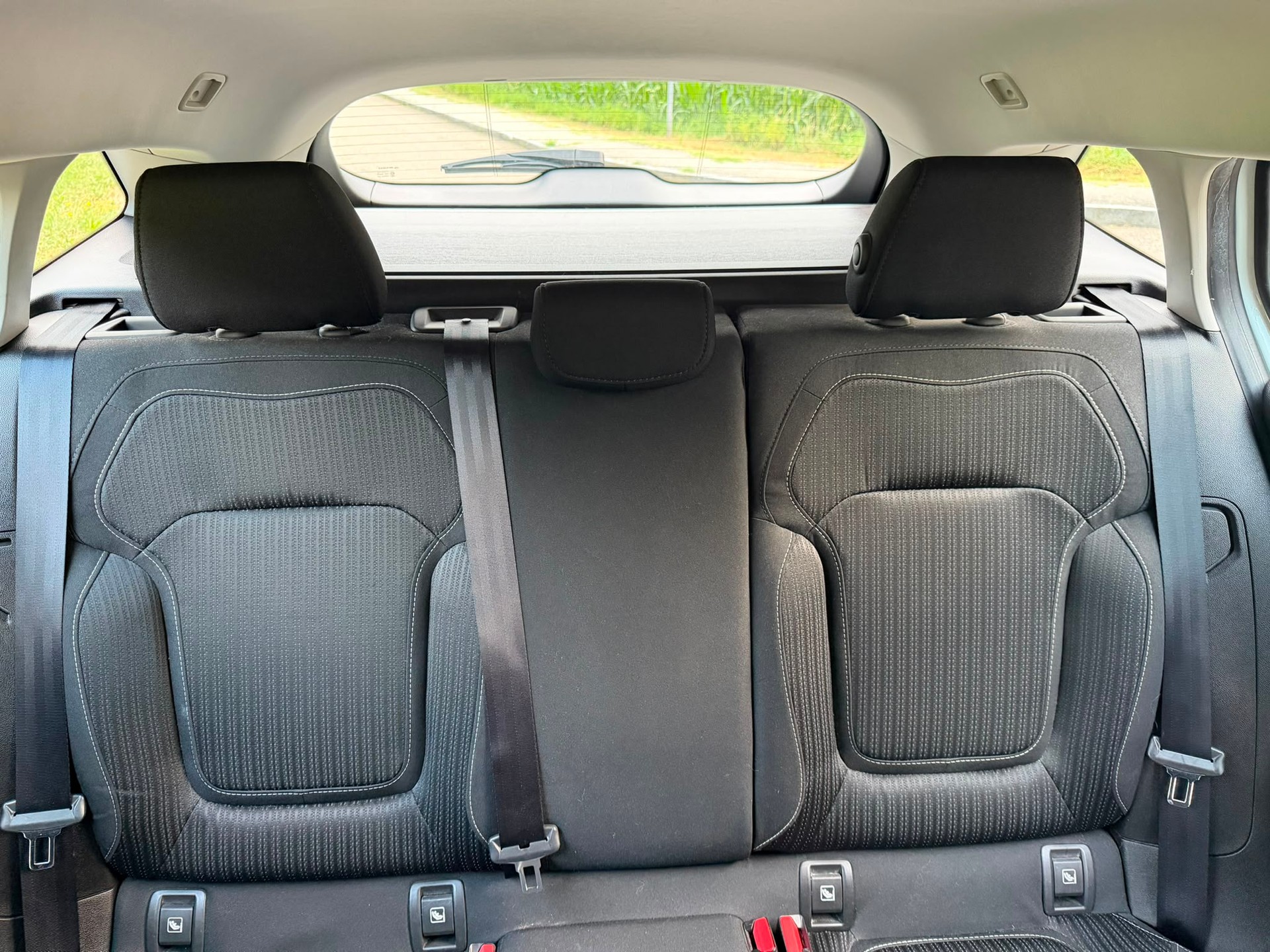 RENAULT Mégane Grandtour 1.5 dCi Business Line EDC-image-12