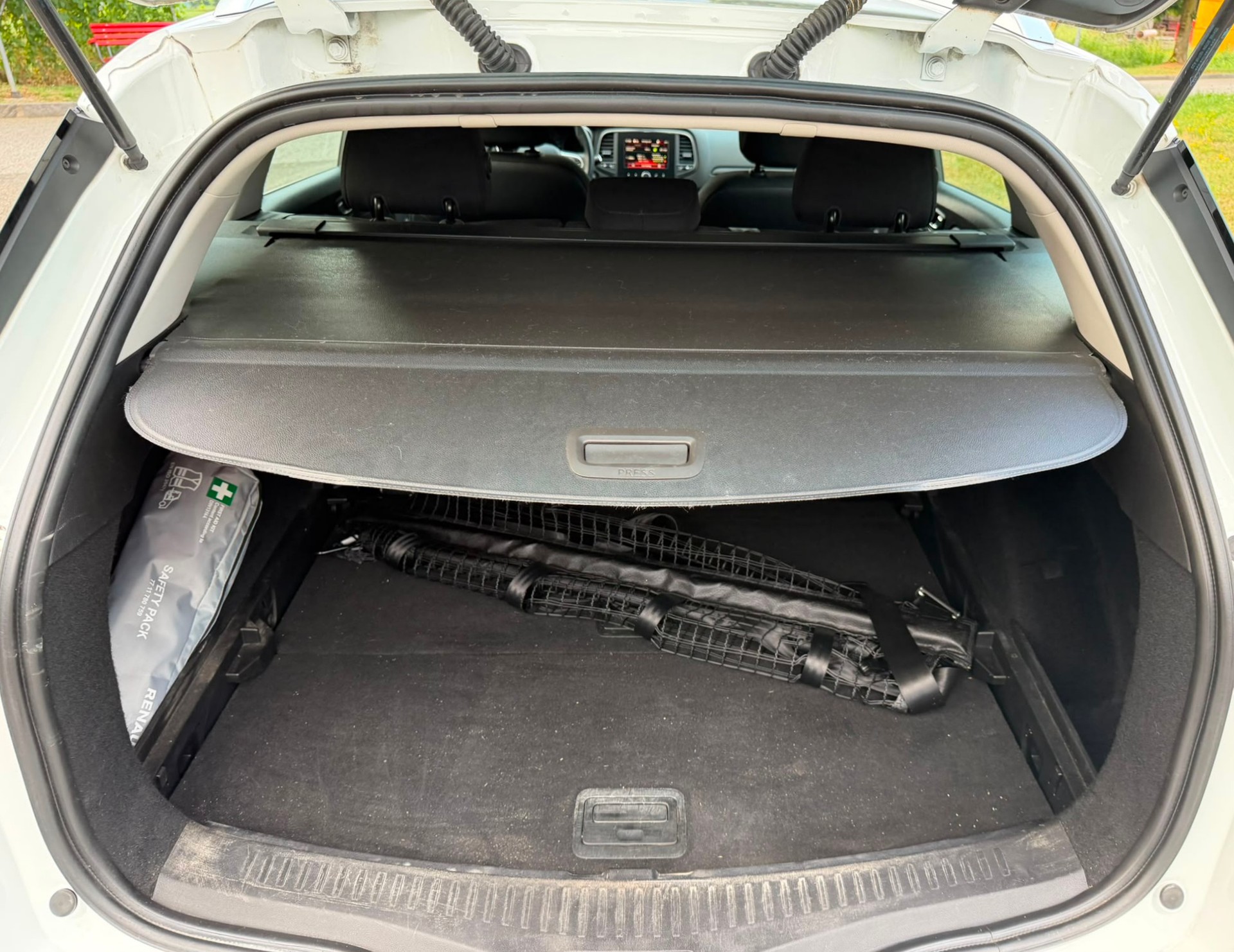 RENAULT Mégane Grandtour 1.5 dCi Business Line EDC-image-13