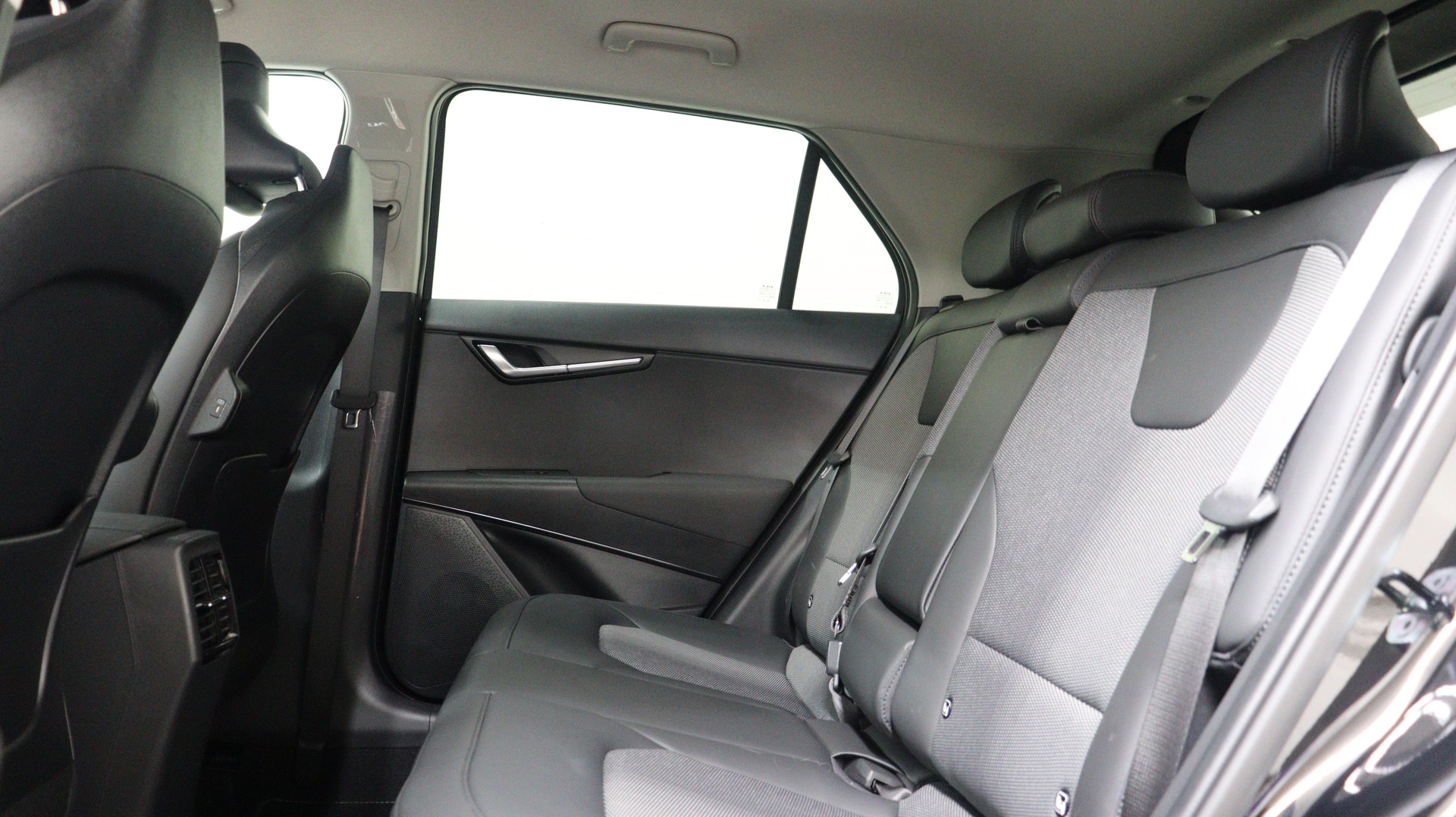KIA Niro 1.6 GDi Hybrid Power Edition-showroom-element-3