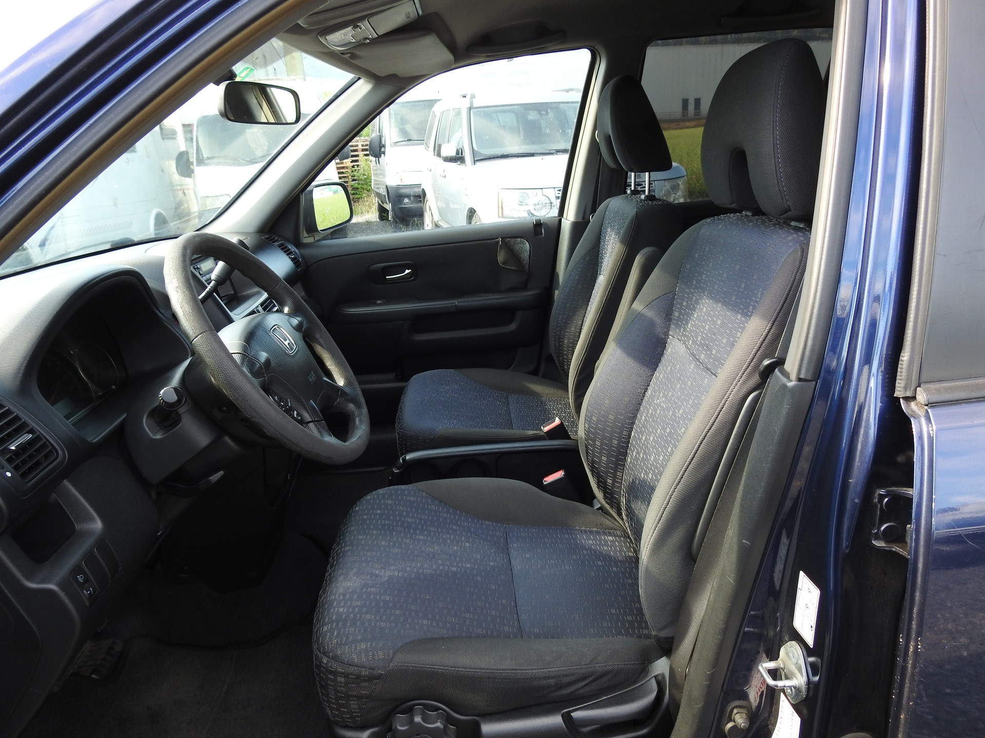 HONDA CR-V 2.0 4WD LS Adventure-image-15