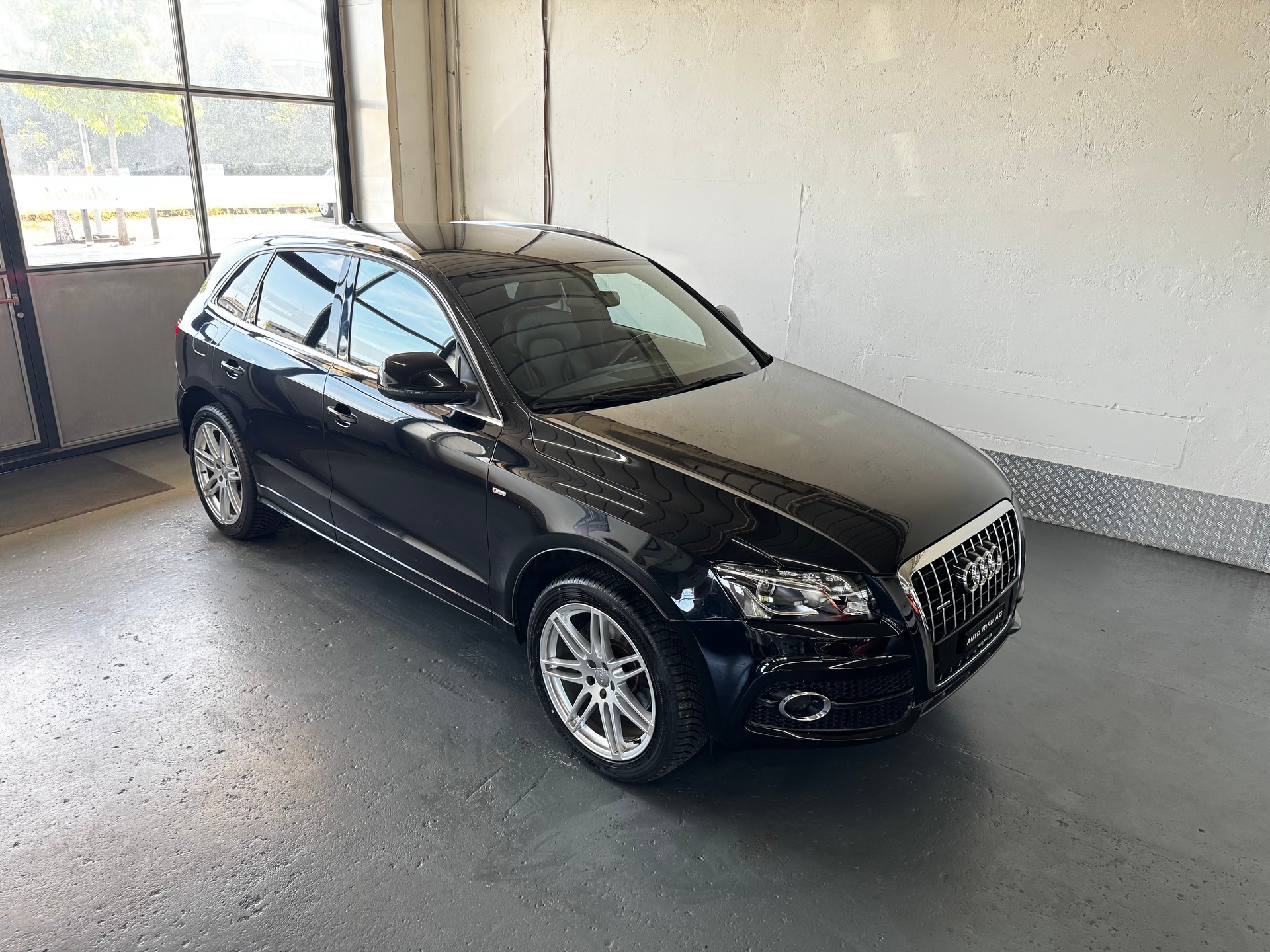 AUDI Q5 3.0 TDI quattro S-tronic