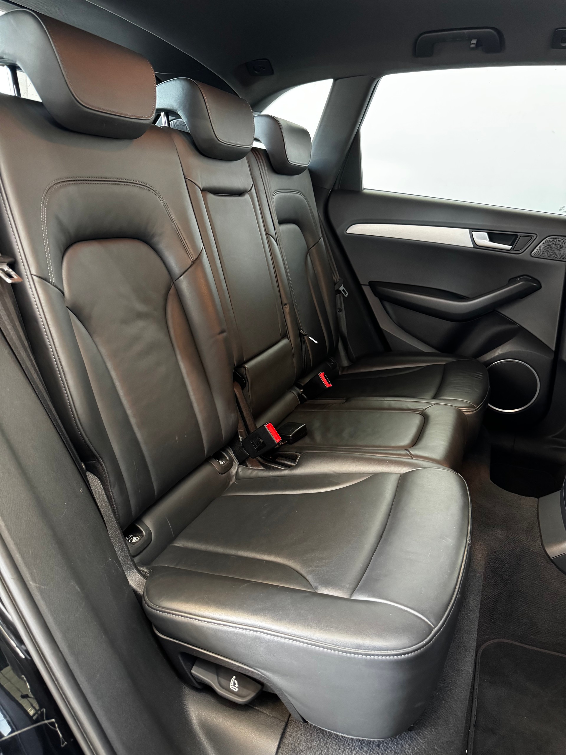 AUDI Q5 3.0 TDI quattro S-tronic-image-20