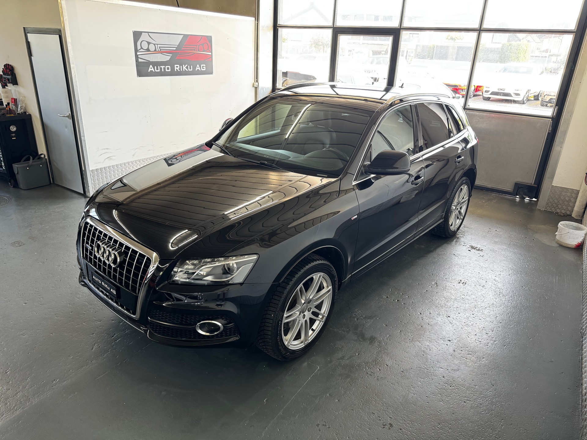 AUDI Q5 3.0 TDI quattro S-tronic-image-4