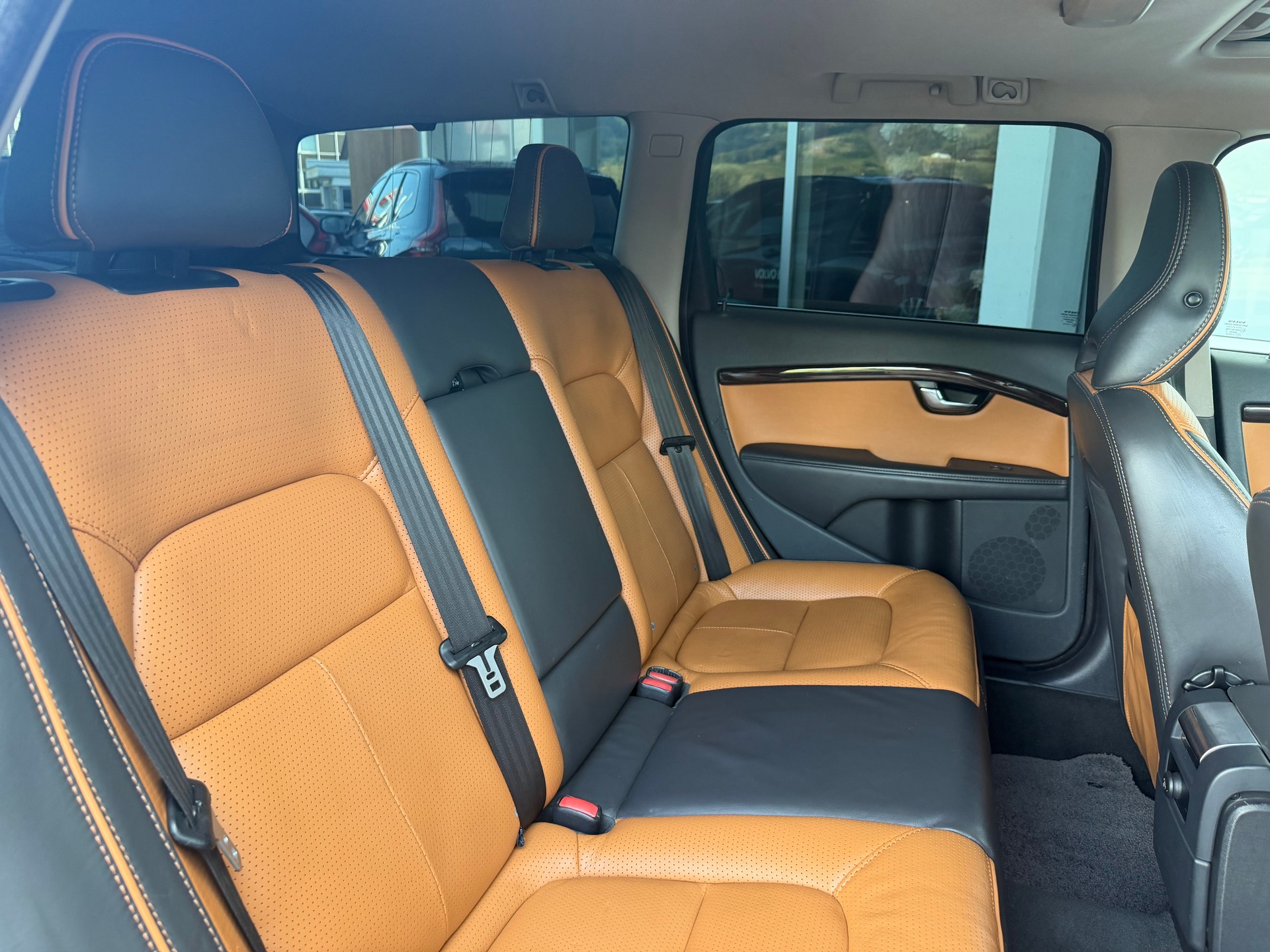 VOLVO V70 D5 AWD Summum Geartronic-image-5
