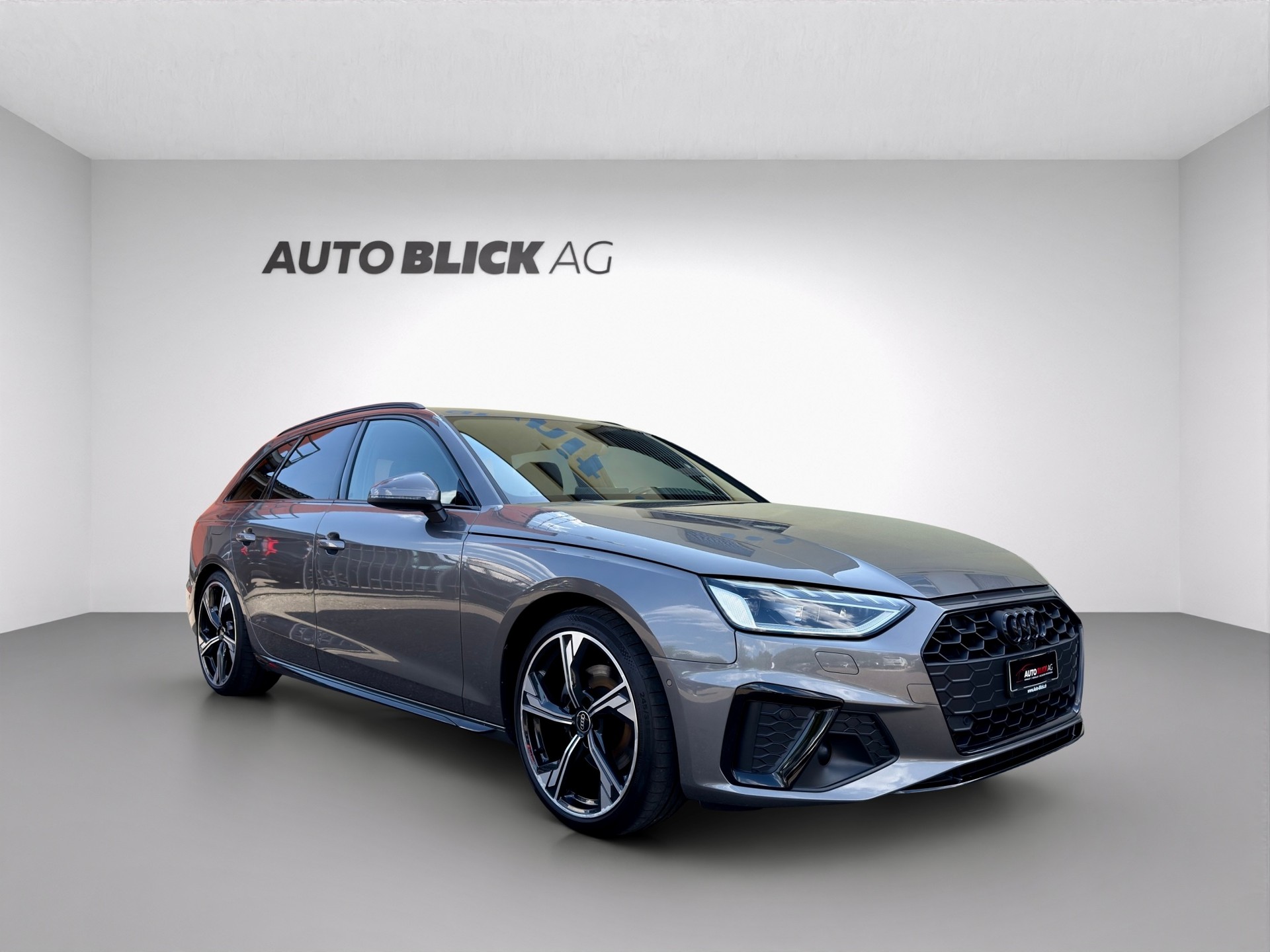 AUDI A4 Avant 35 TFSI S line S-tronic-showroom-element-1