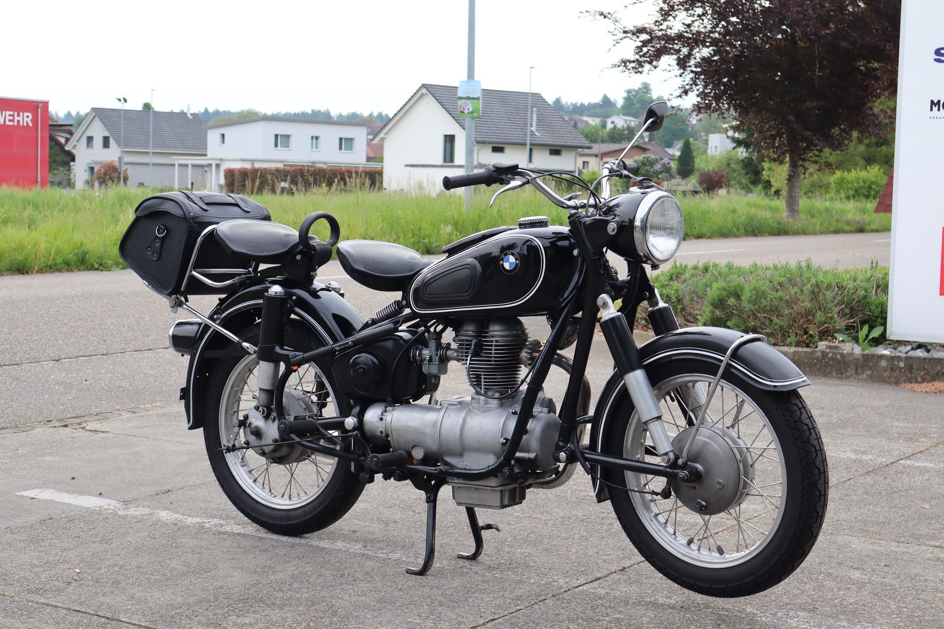 BMW R27-image-1