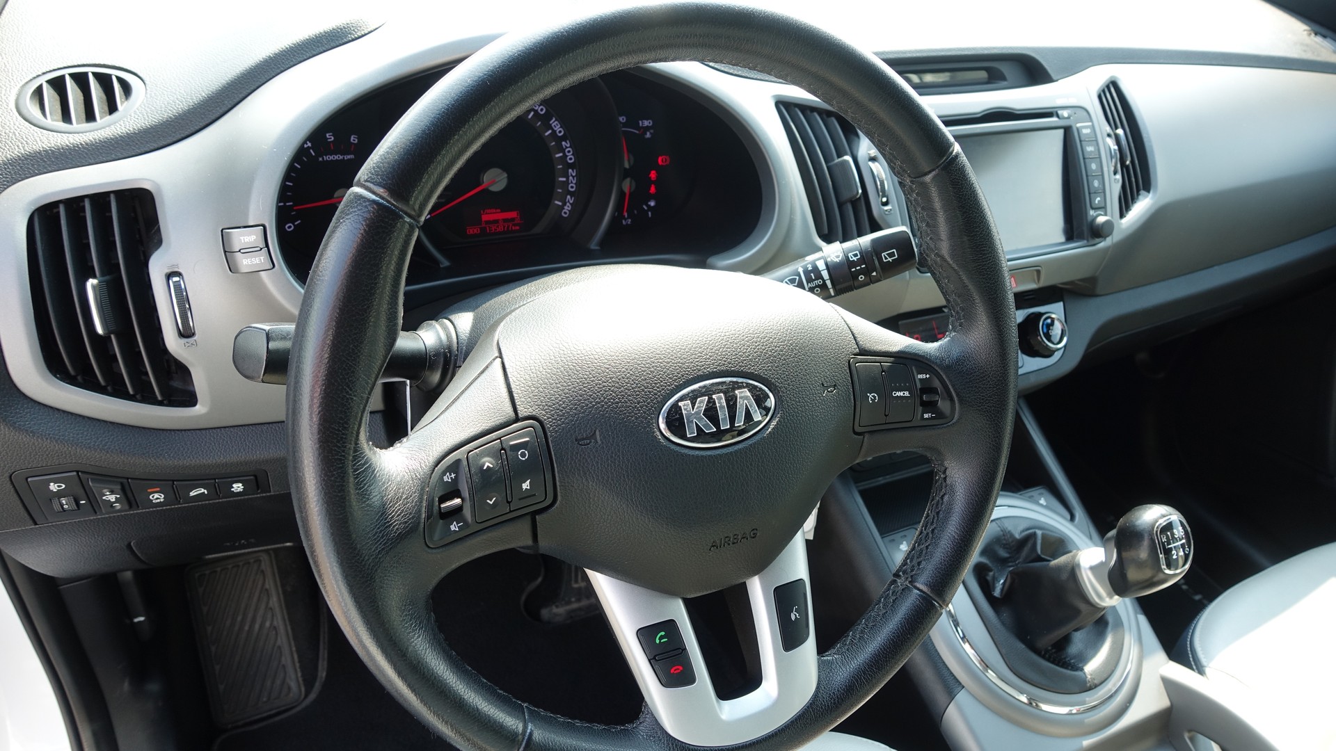 KIA Sportage 1.7 CRDi Swiss Eco Edition-image-7