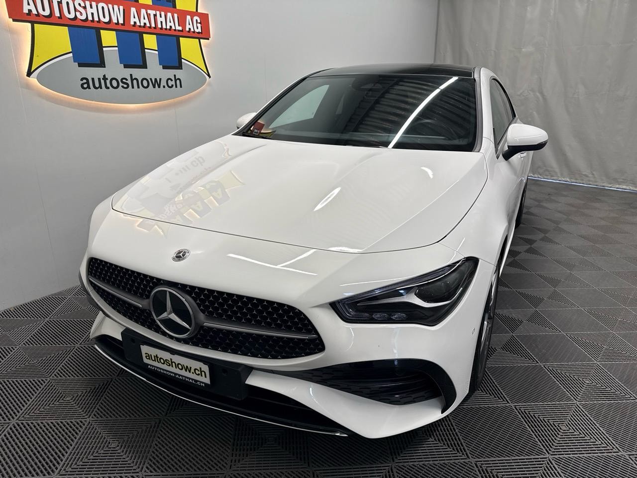 MERCEDES-BENZ CLA 200 AMG DCT-image-13