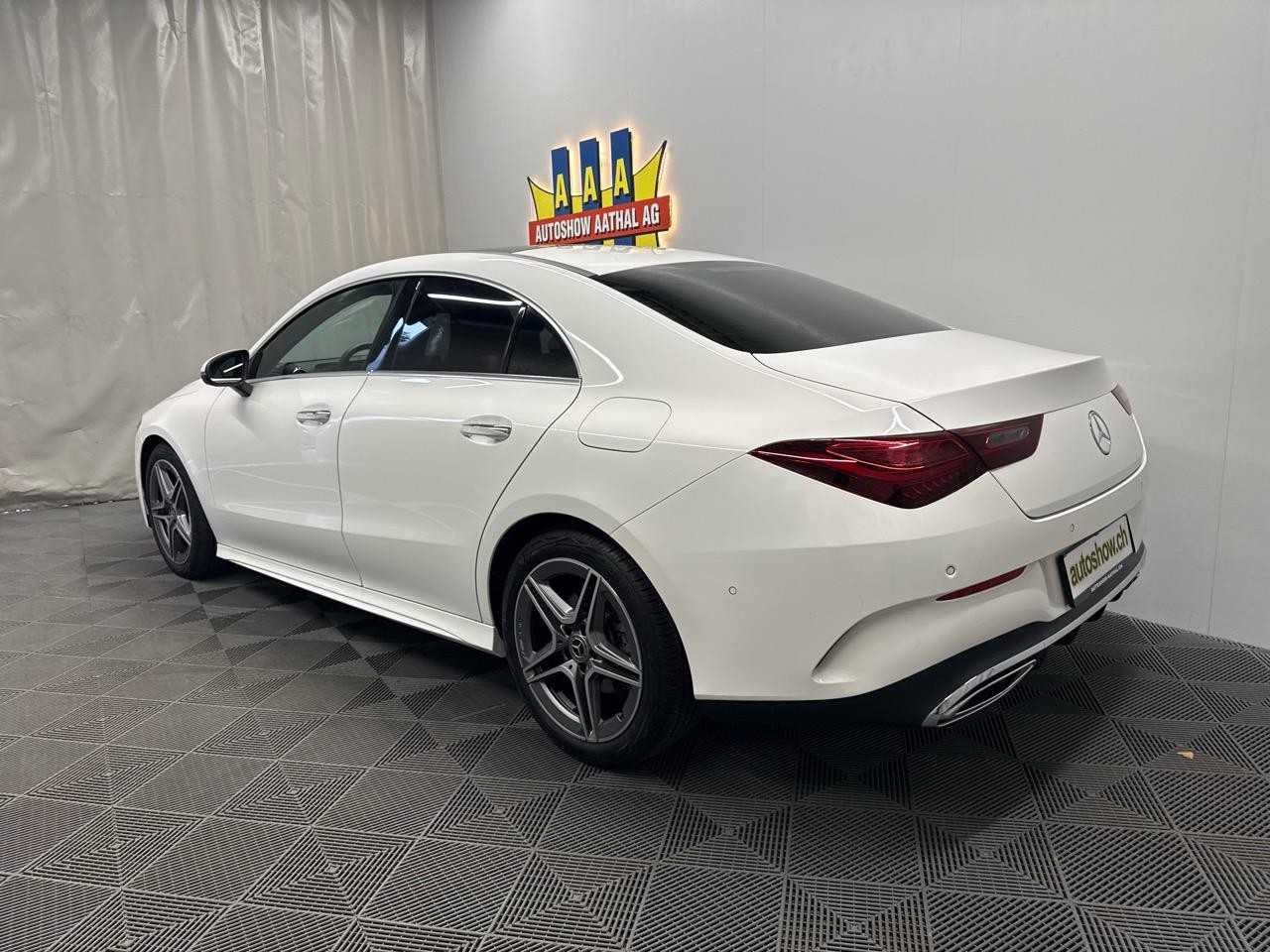MERCEDES-BENZ CLA 200 AMG DCT-image-1