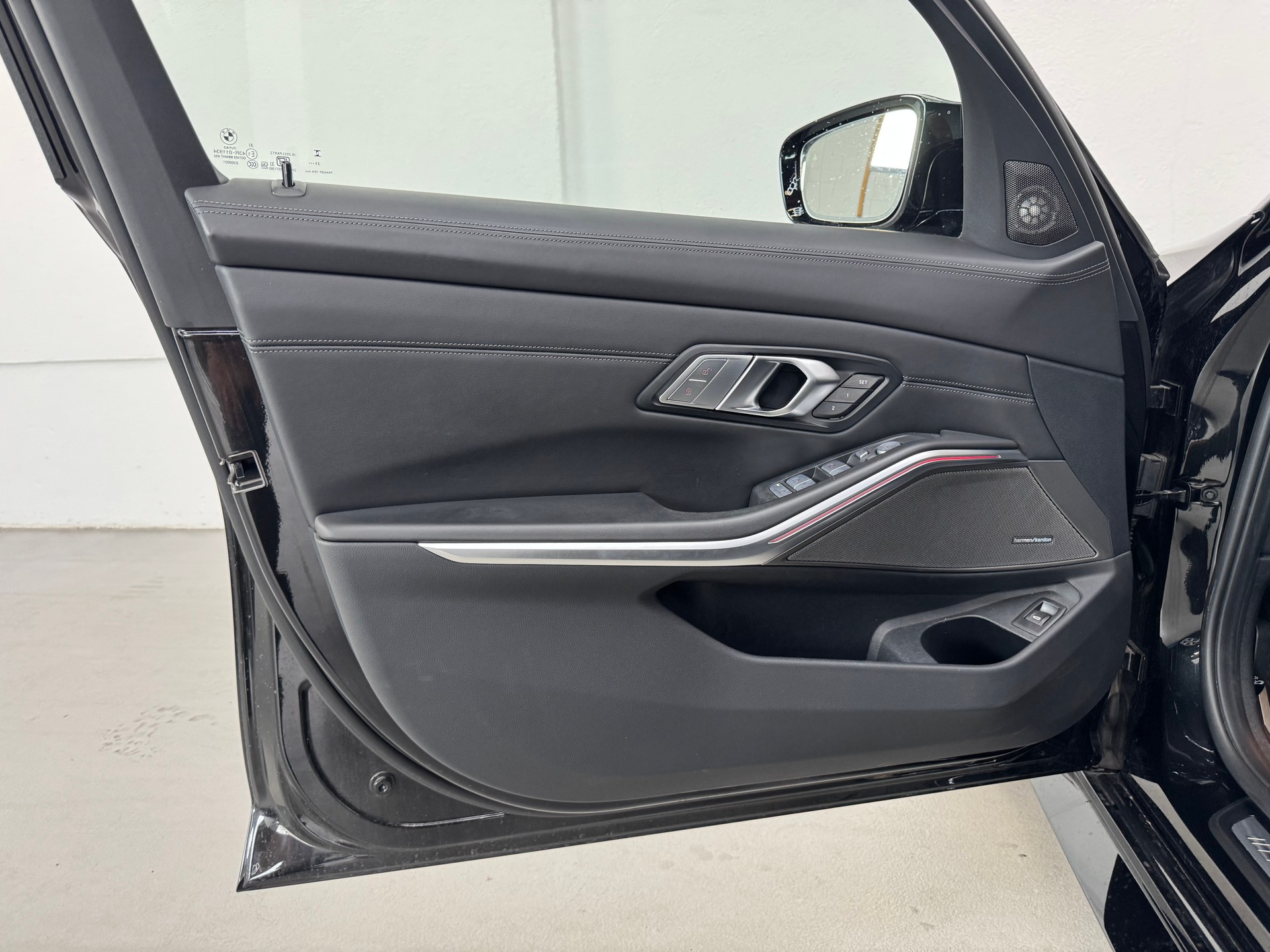 BMW M3 Touring xDrive Competition M-image-27